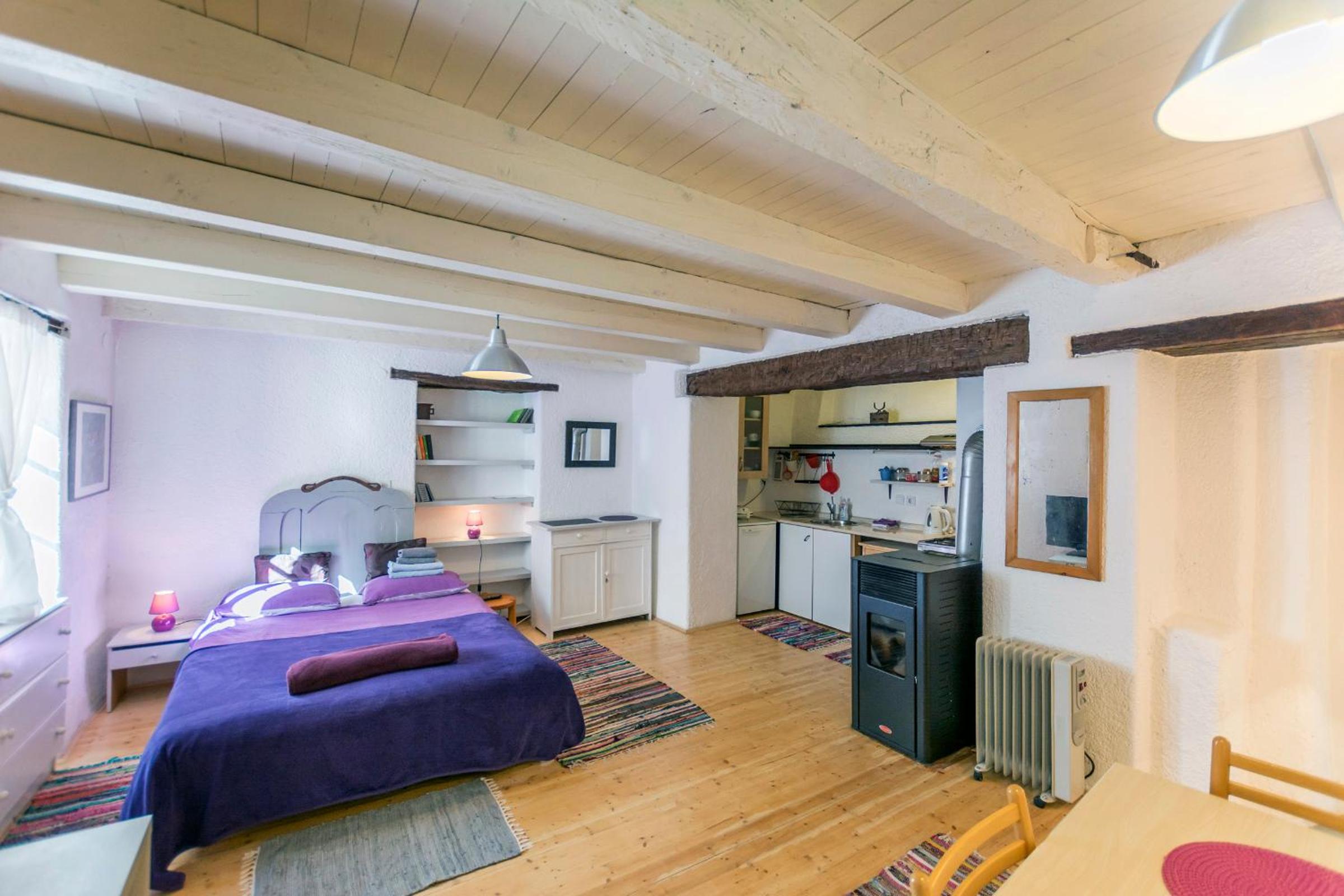 Studio Apartment II - Photo 1