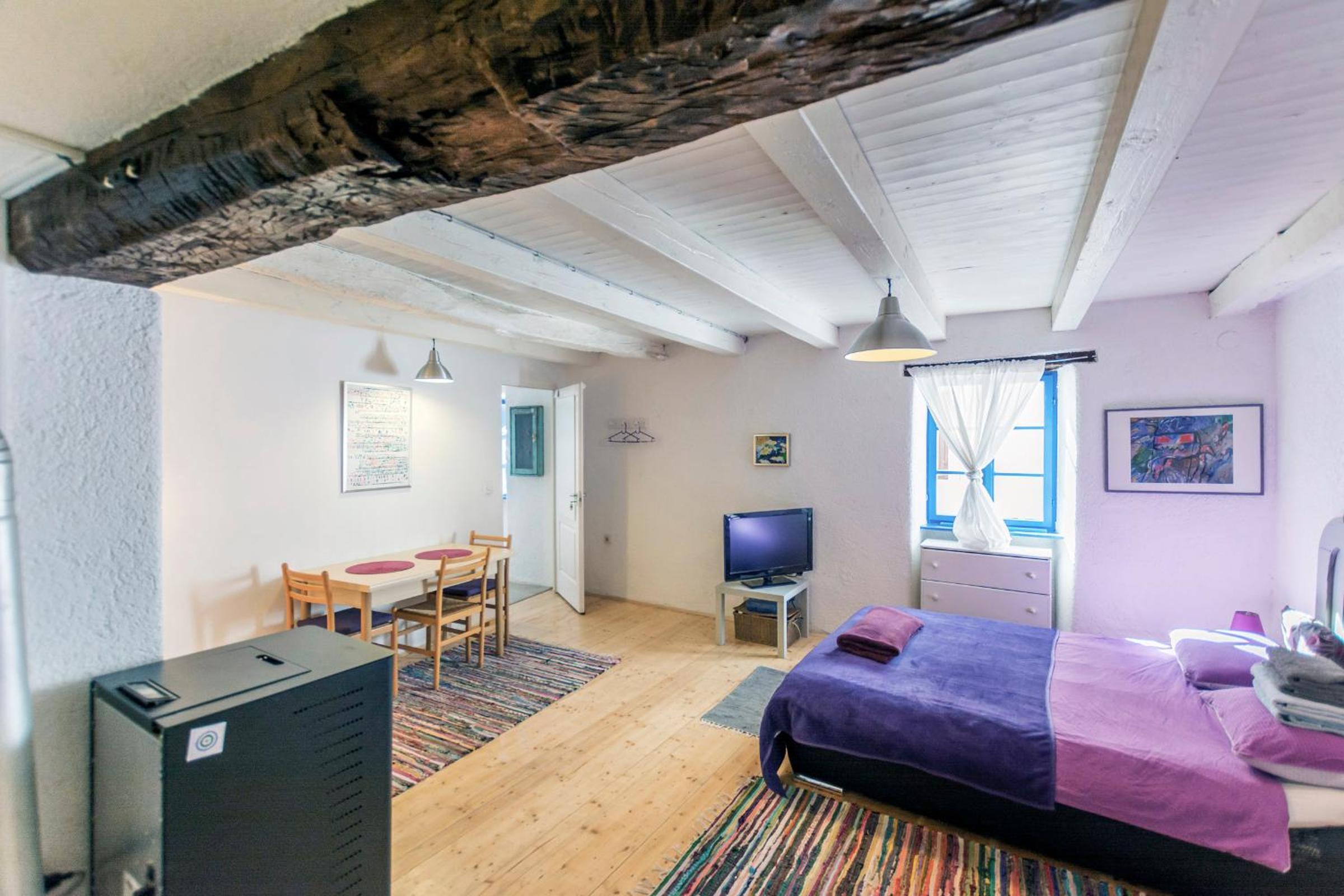 Studio Apartment II - Photo 3