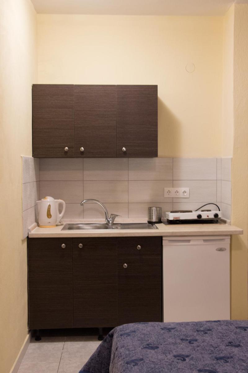 Studio (3 Adults) photo 3