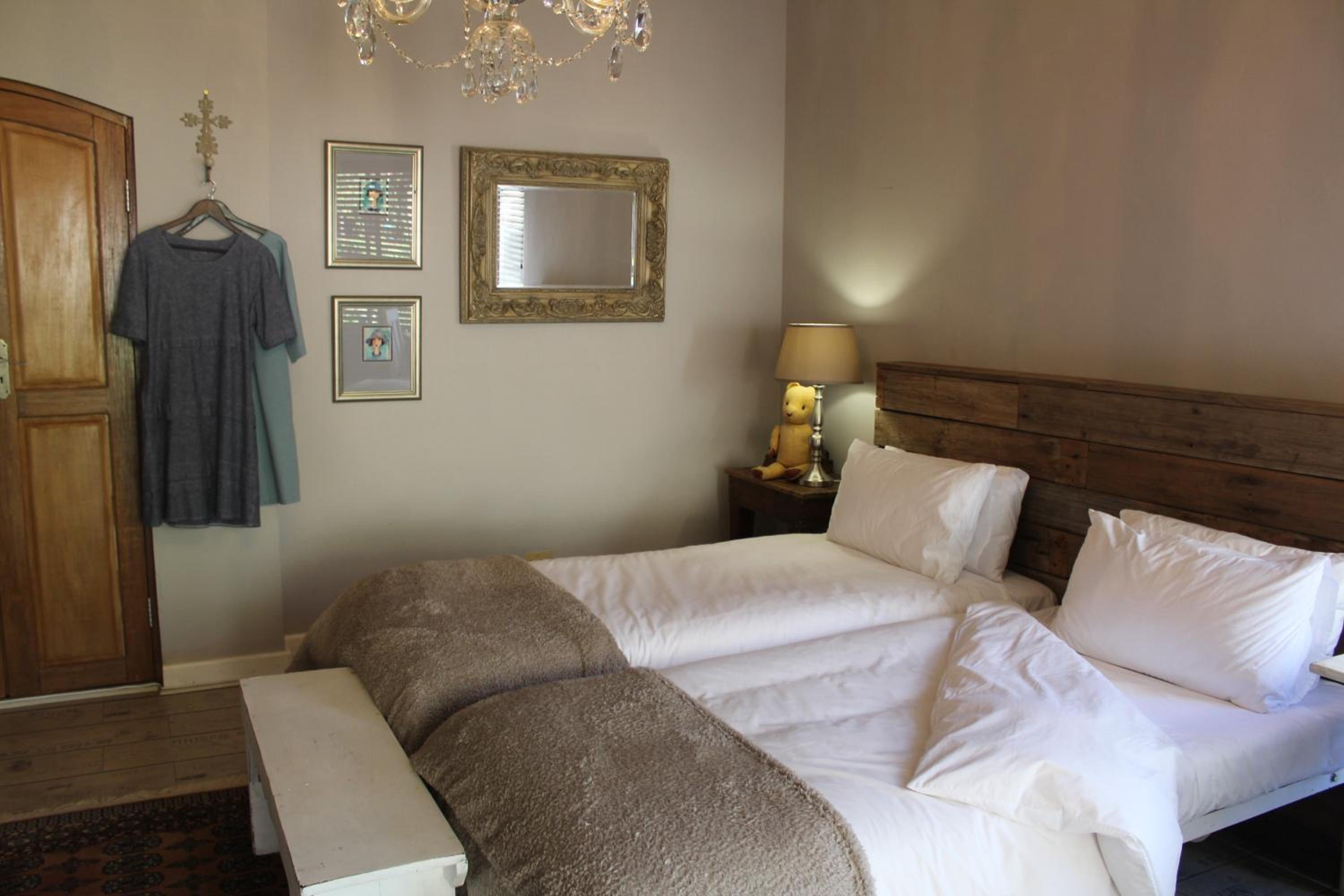 Double or Twin Room with Garden View - Photo 5