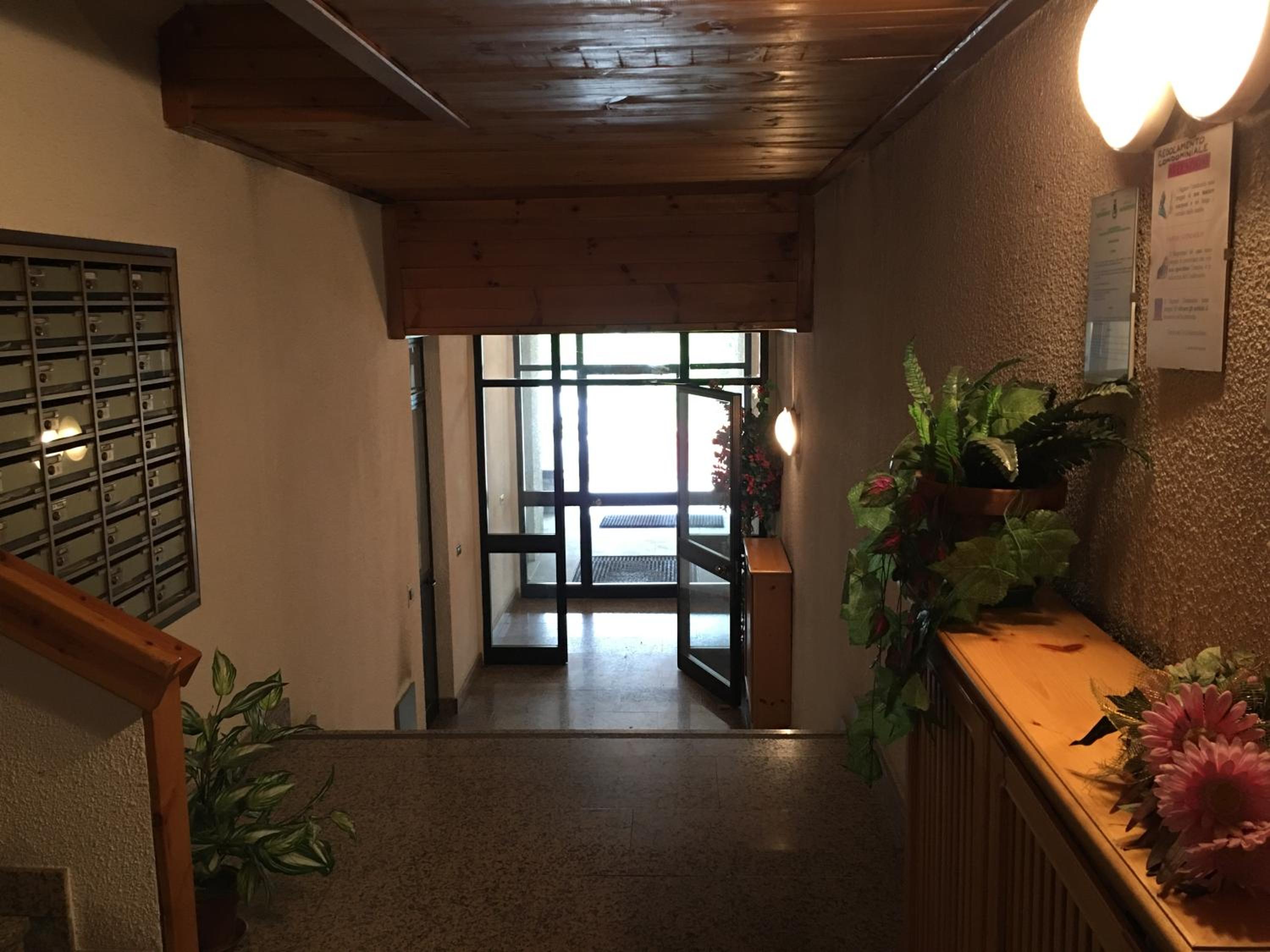 Apartment with Mountain View photo 2