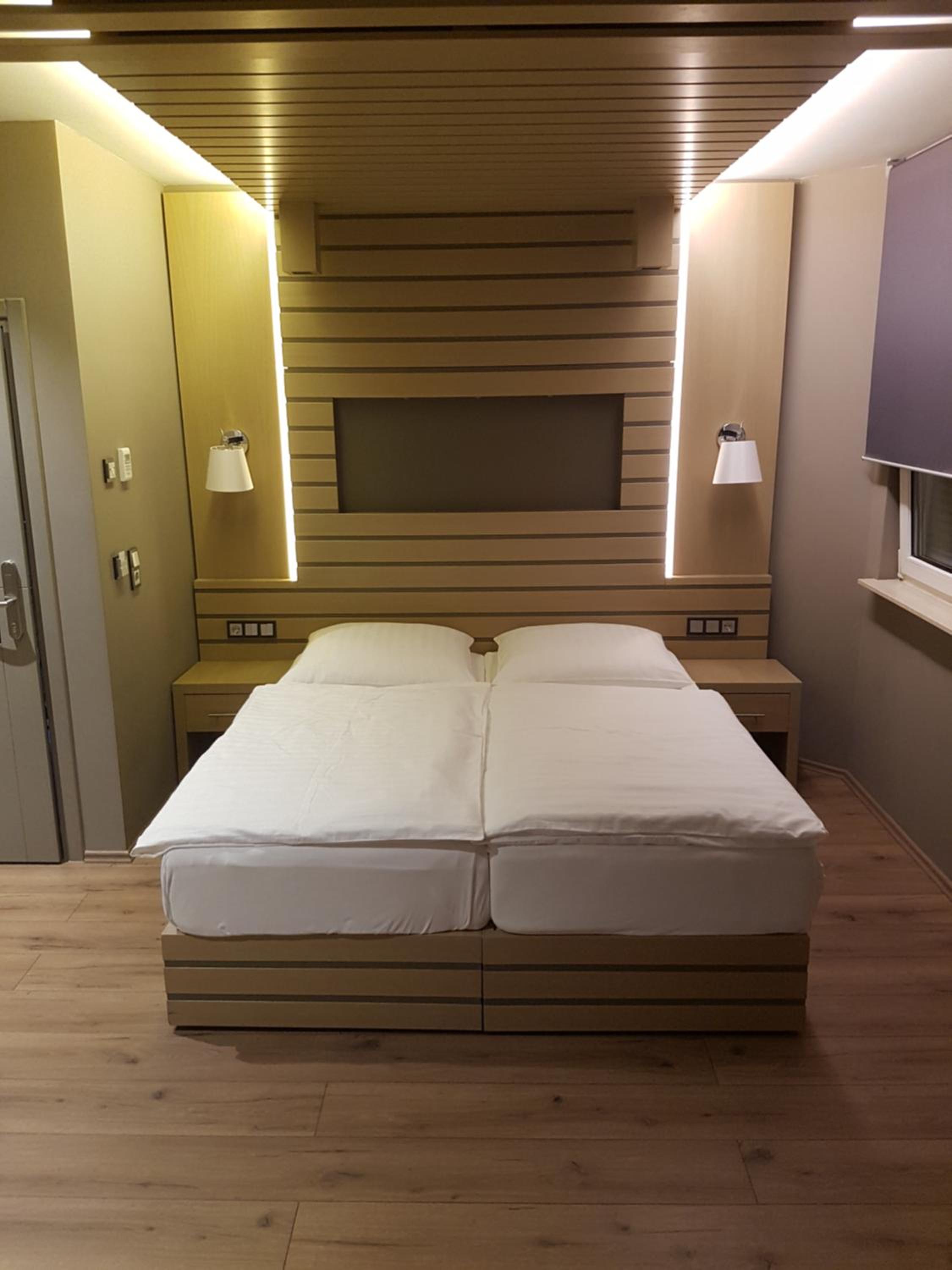 Deluxe Triple Room - Photo 20
