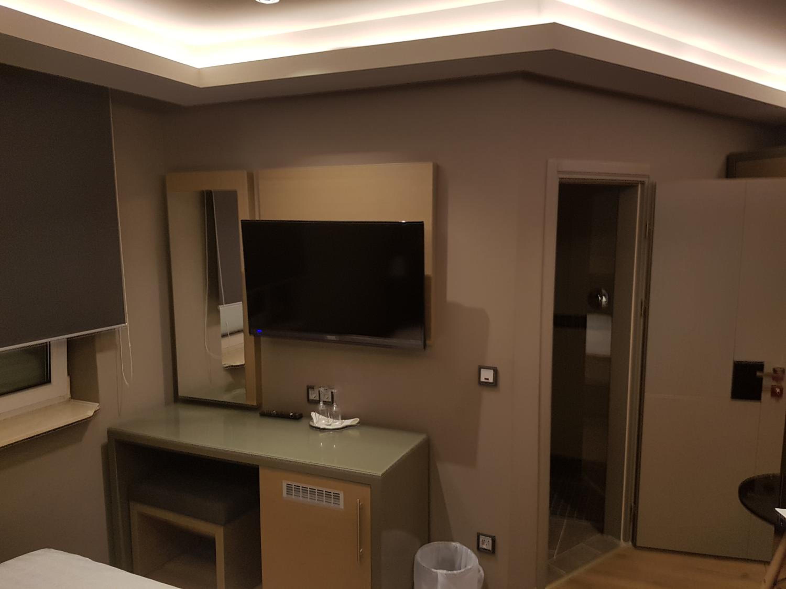 Standard Double Room - Photo 26