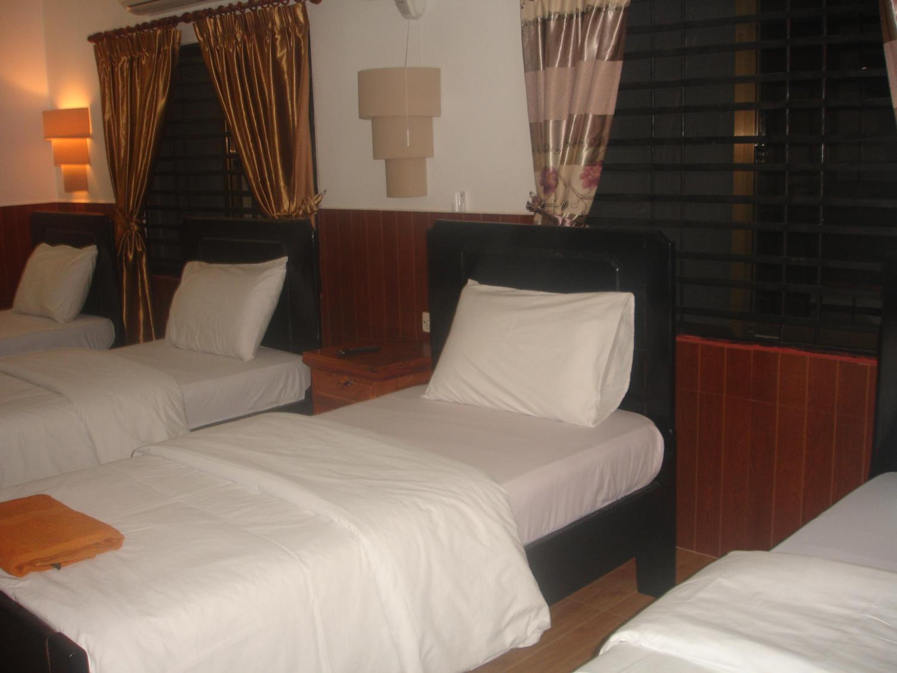 Standard Triple Room - Photo 4