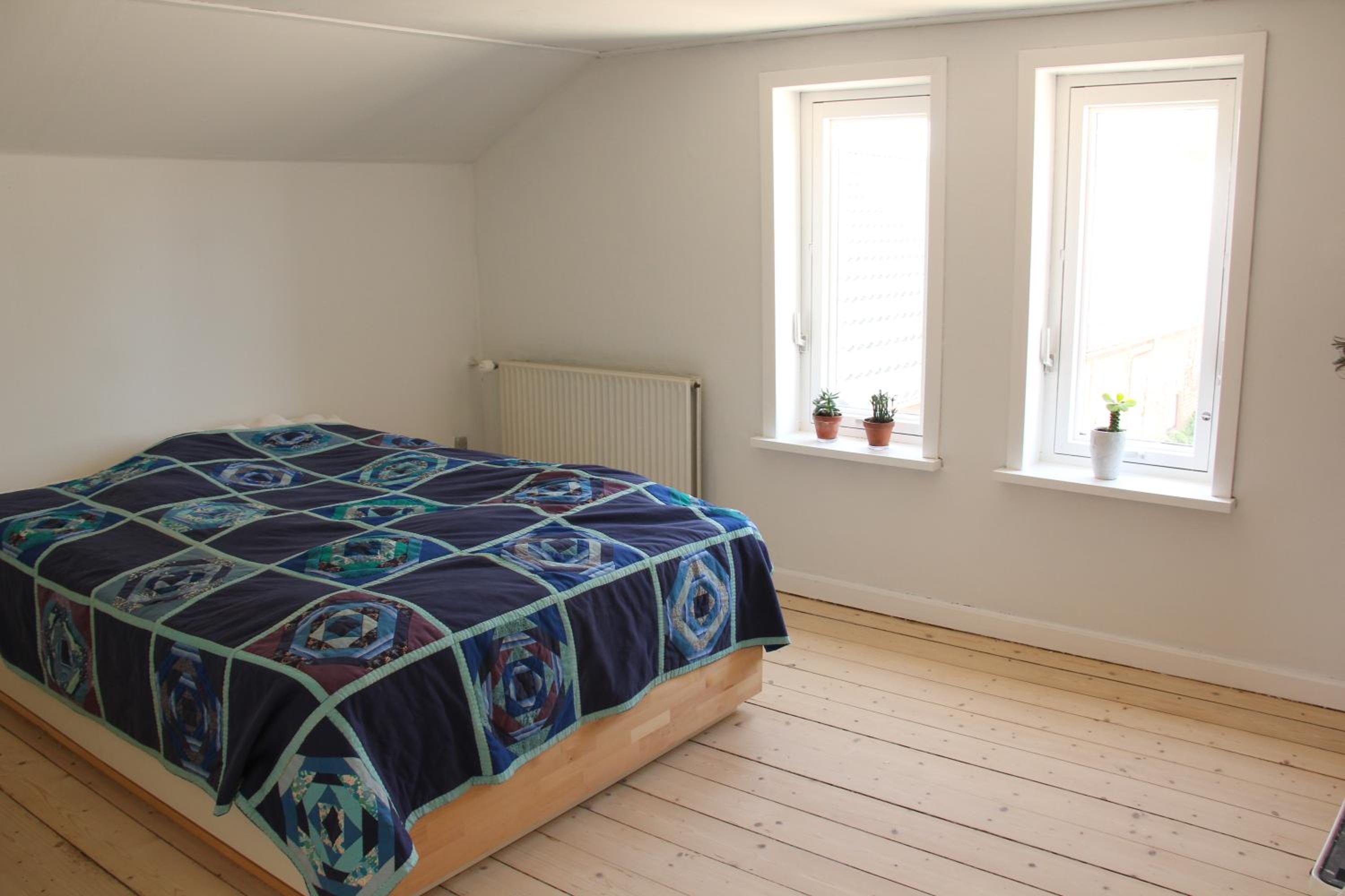 Double Room with Shared Bathroom photo 2