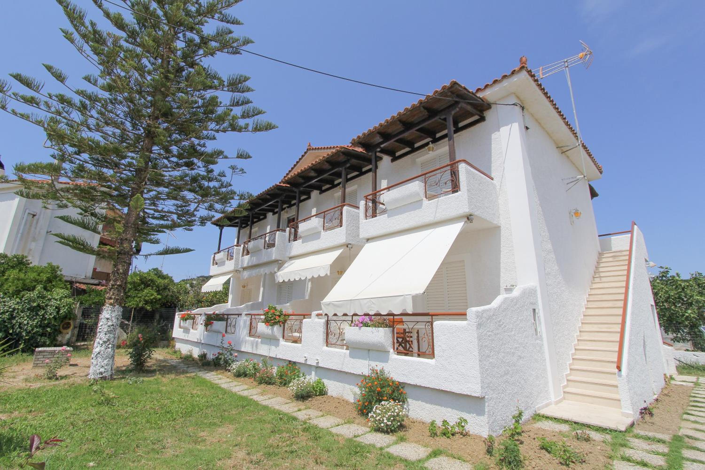 Apartment with Balcony photo 3