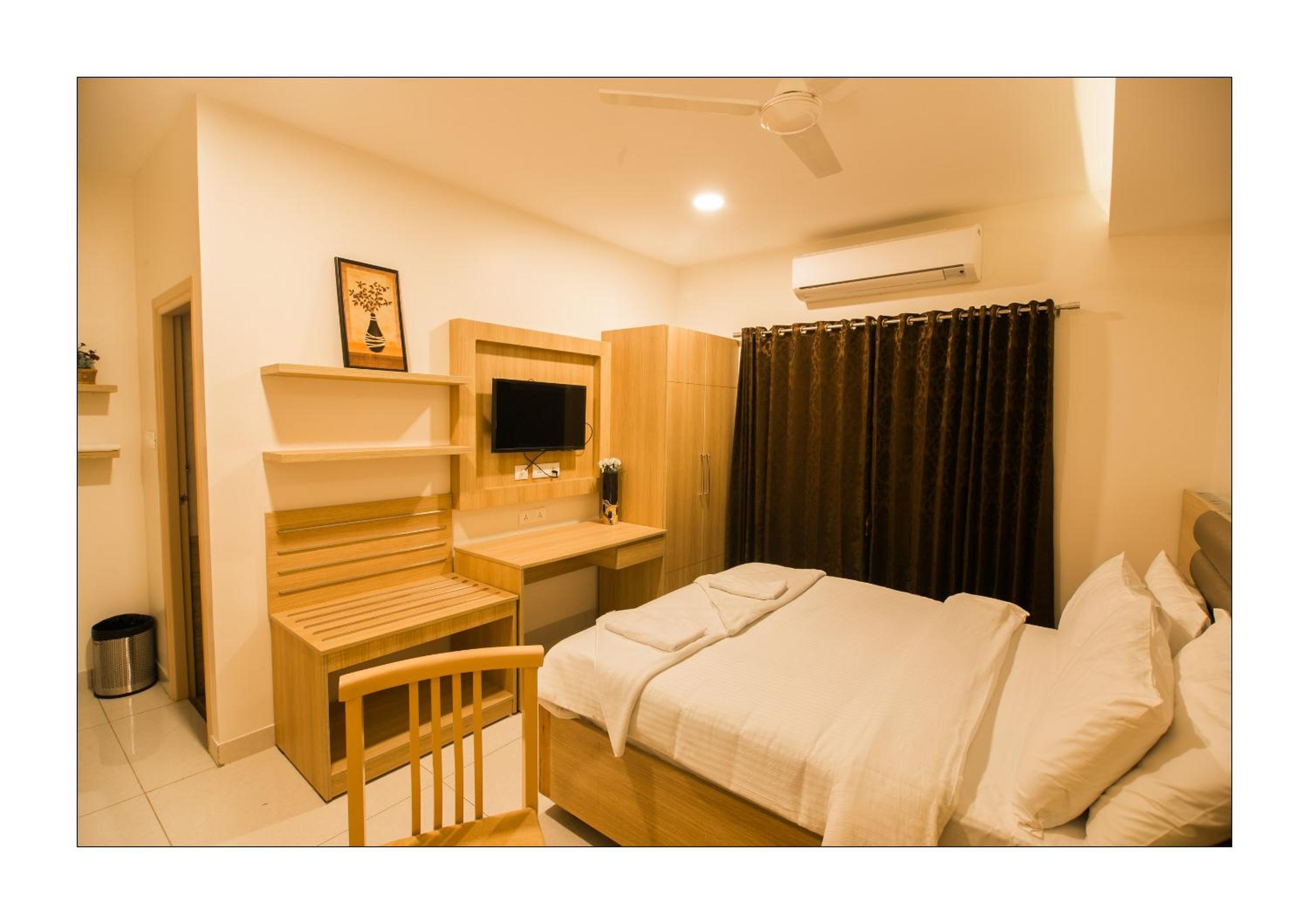 Deluxe Double Room - Photo 7