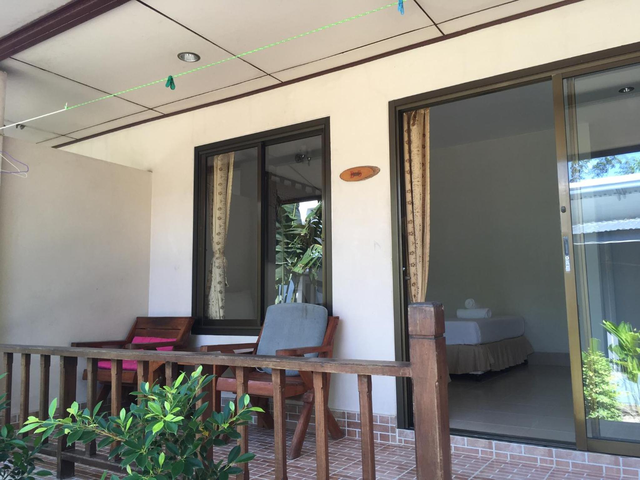 Deluxe Bungalow (3 Adults) photo 2