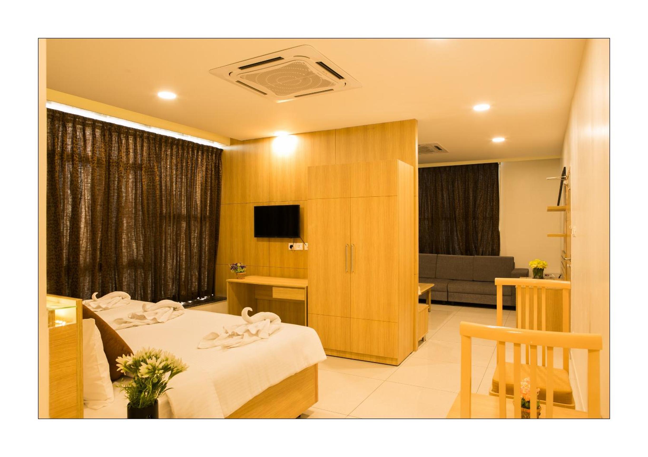 King Suite - Photo 1