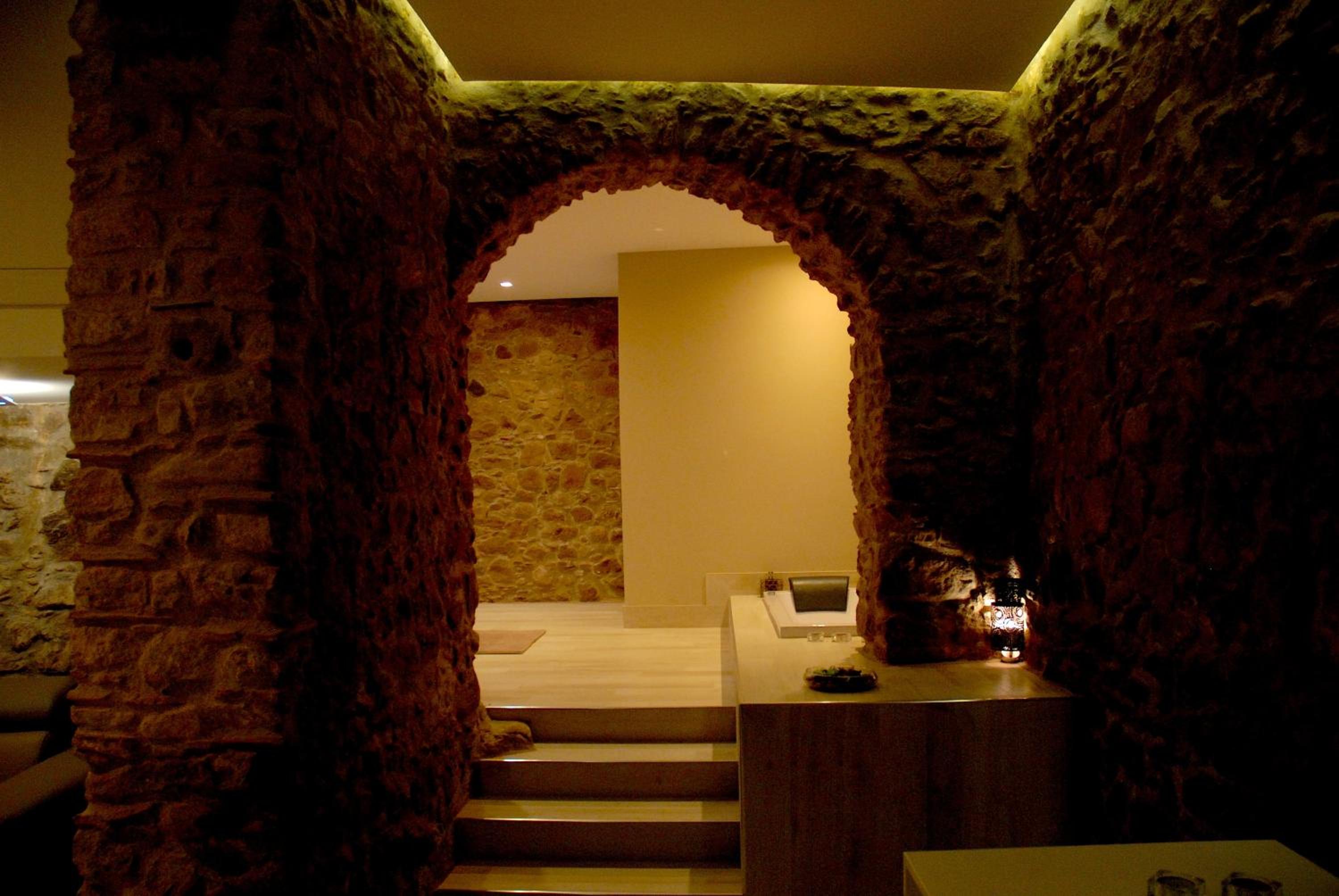 One-Bedroom House - Photo 11