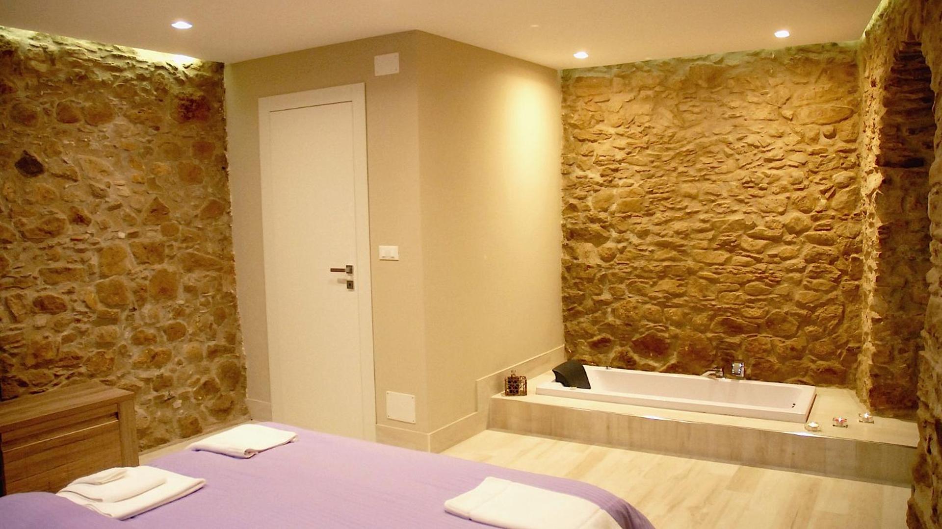 One-Bedroom House - Photo 7