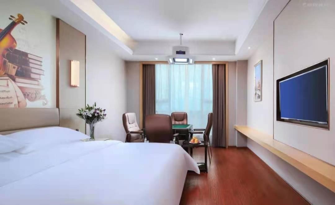 Double Room with Mah-jongg