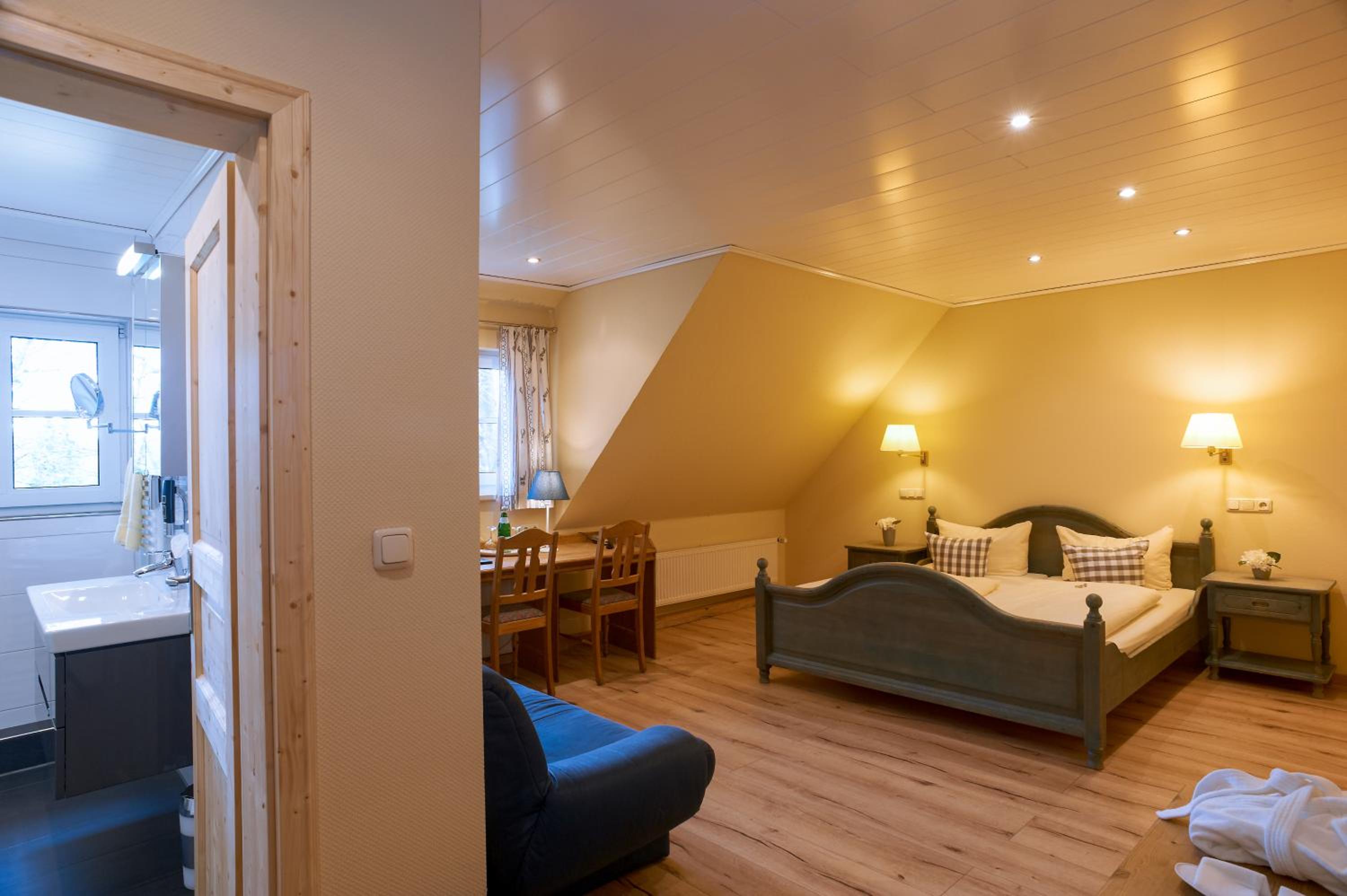 Deluxe Double Room - Photo 7