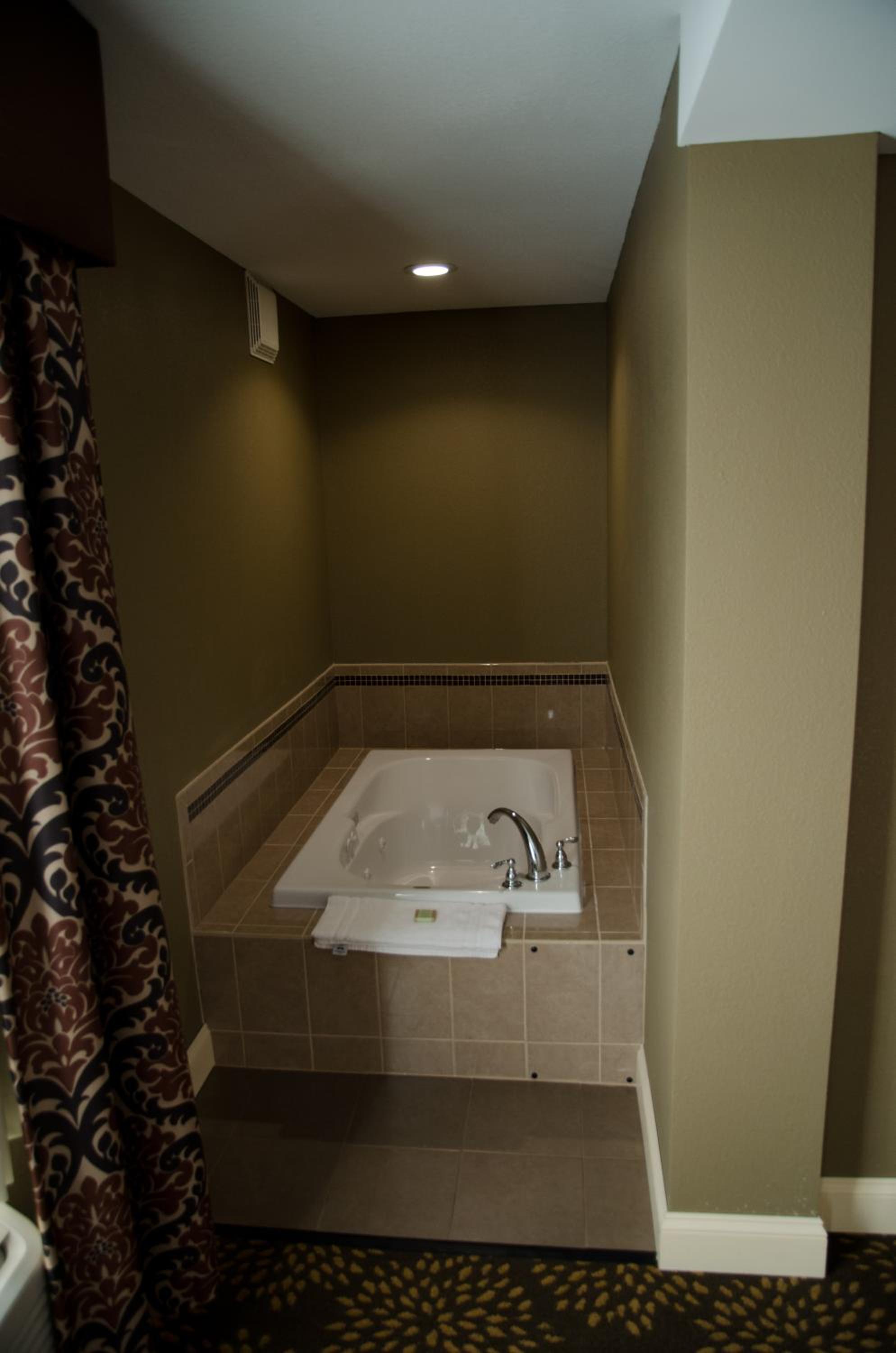 King Room with Spa Bath photo 2
