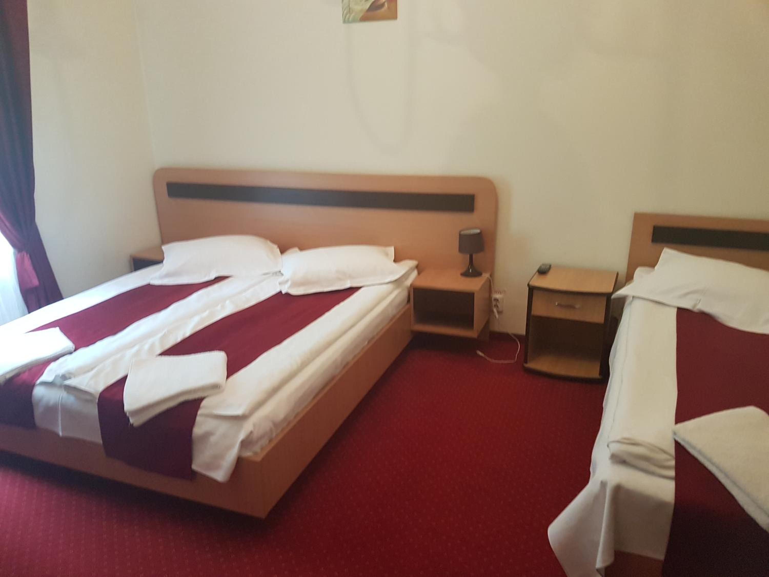 Triple Room - Photo 2