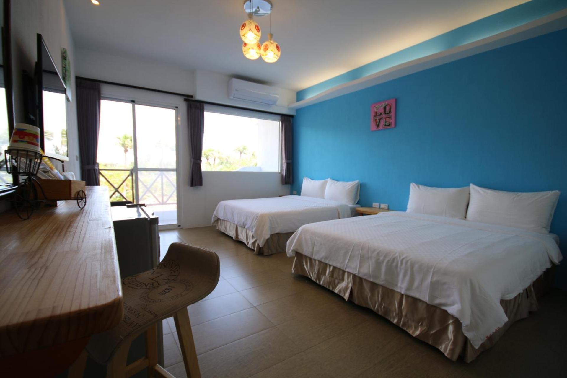 Quadruple Room with Balcony photo 2