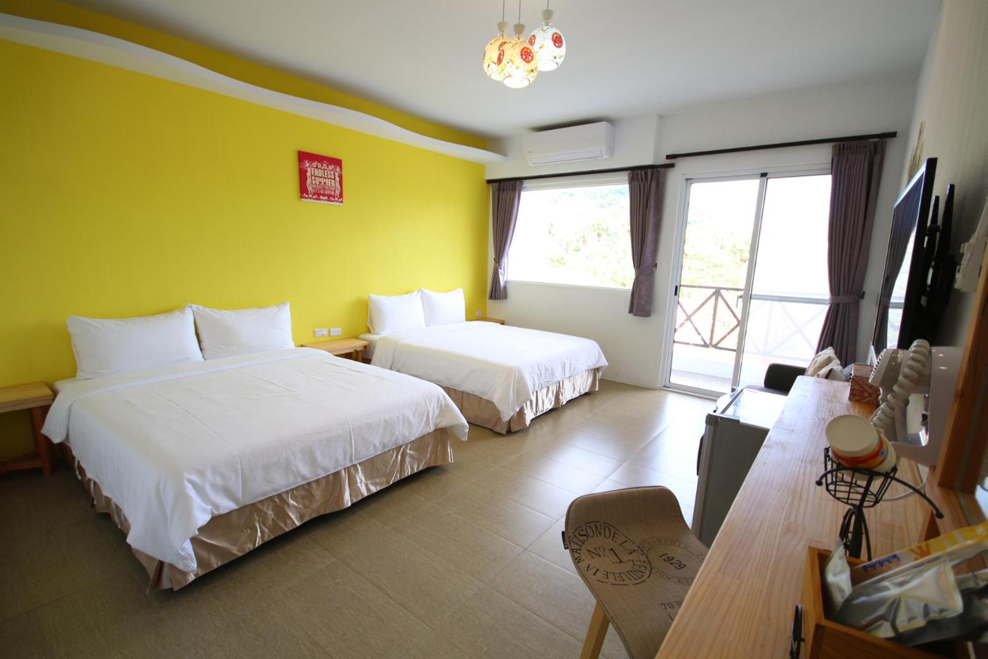 Quadruple Room with Balcony photo 1