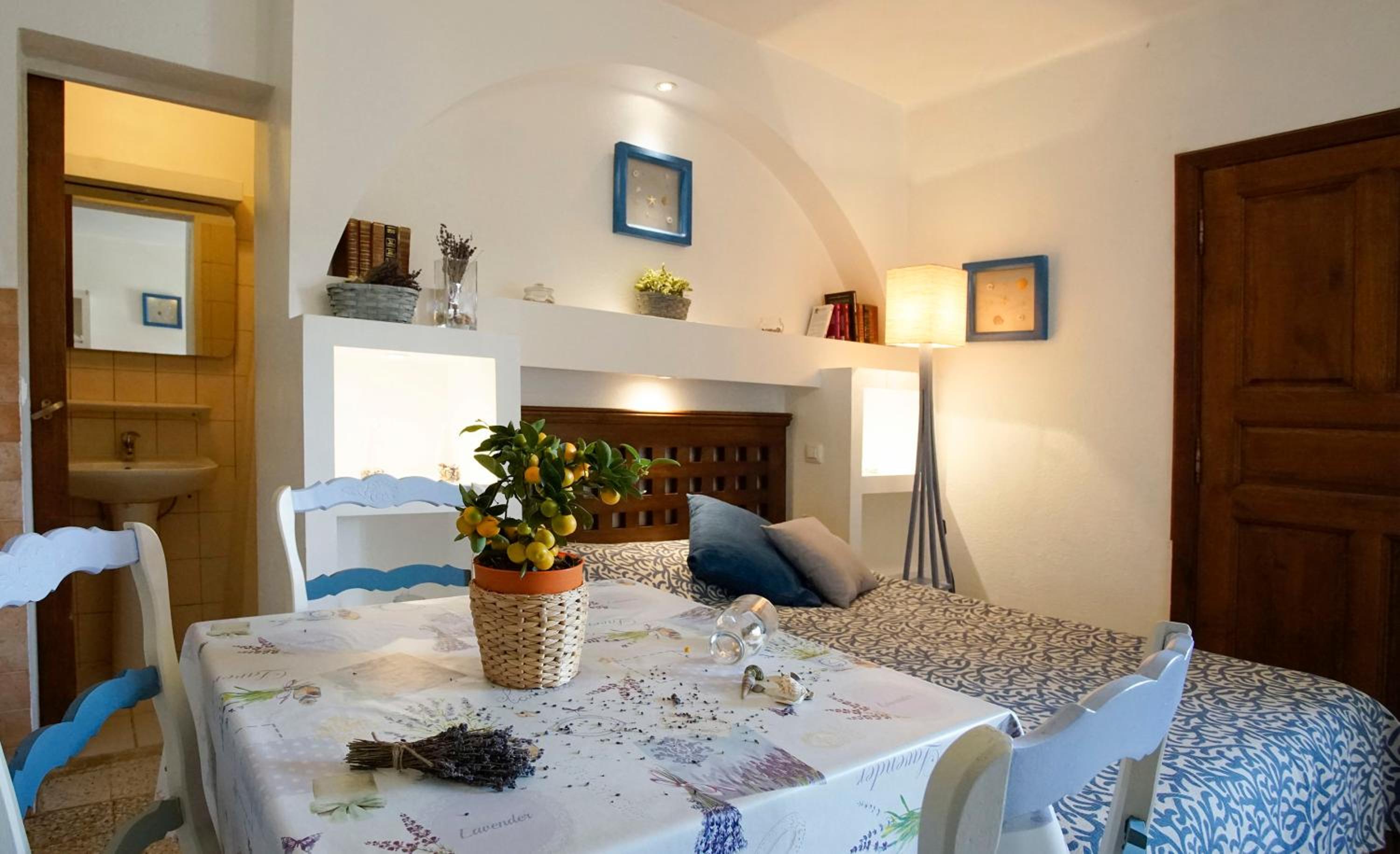 Studio (2 Adults + 1 Child)