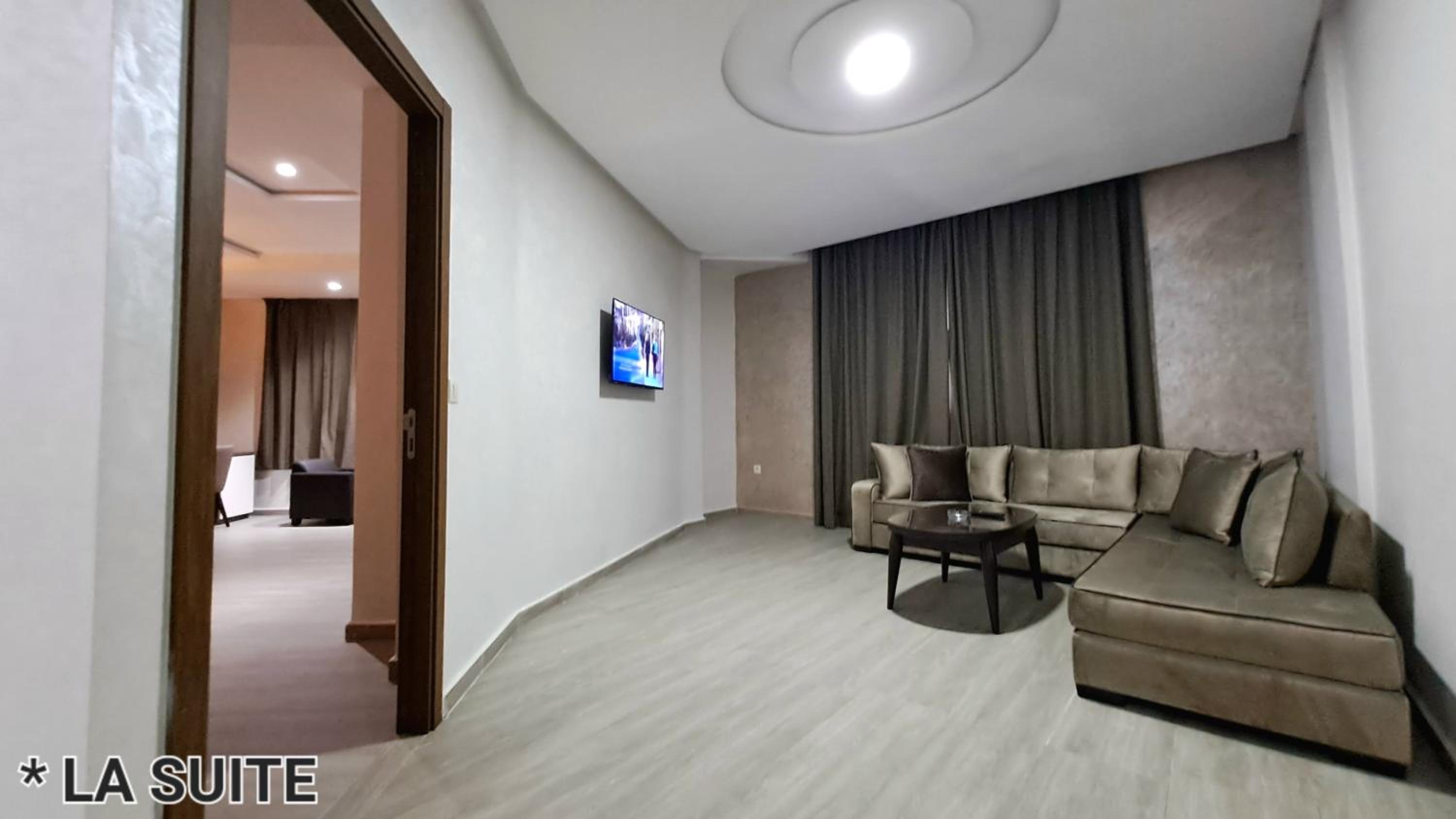Deluxe Suite