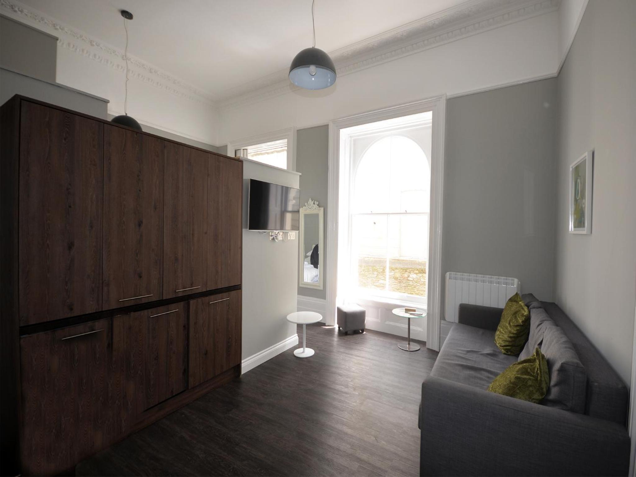 Studio Apartment Ground Floor photo 3