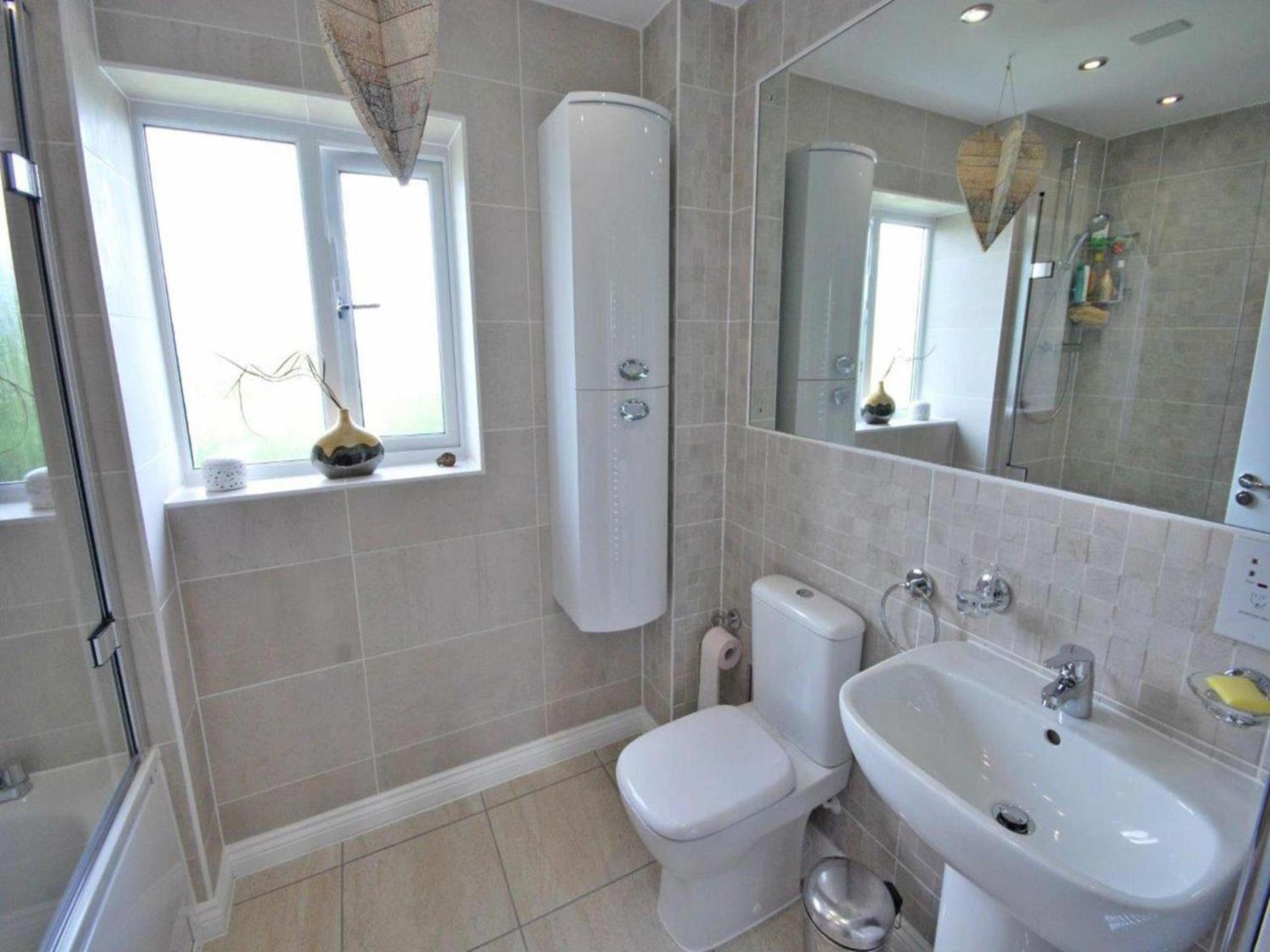 Four-Bedroom House photo 3