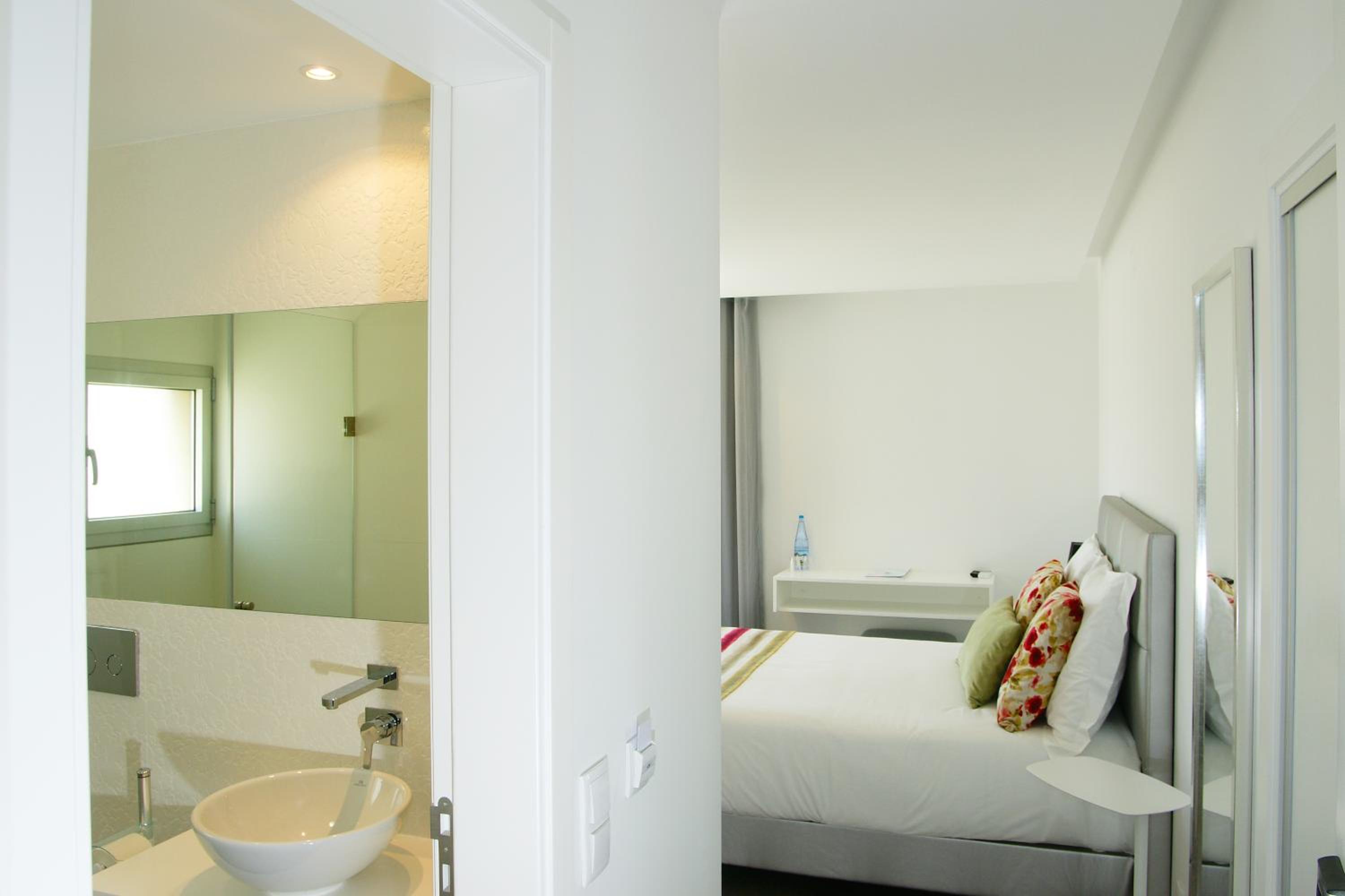 Double Room with Balcony and Sea View photo 3