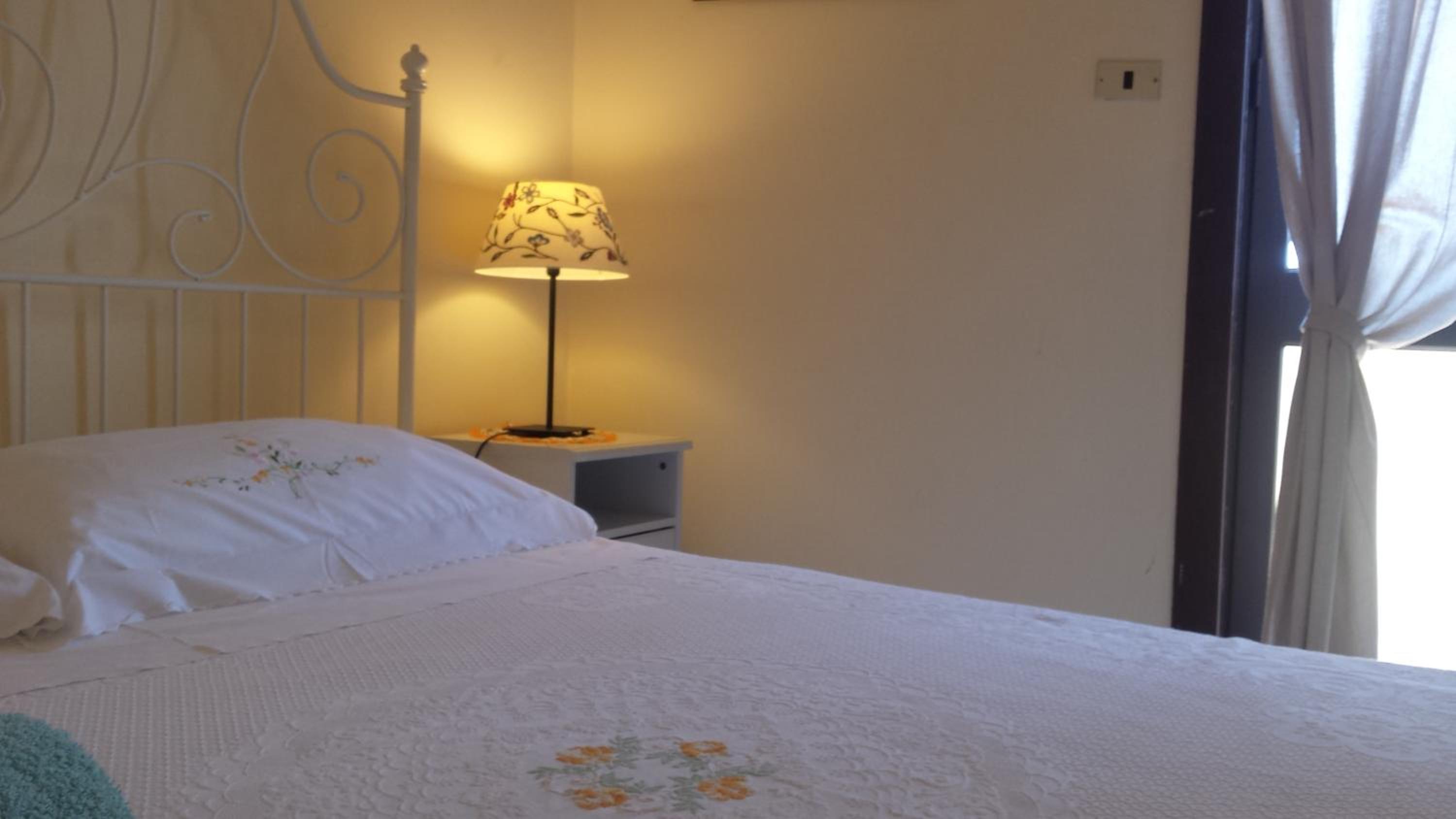 Double Room - Photo 9