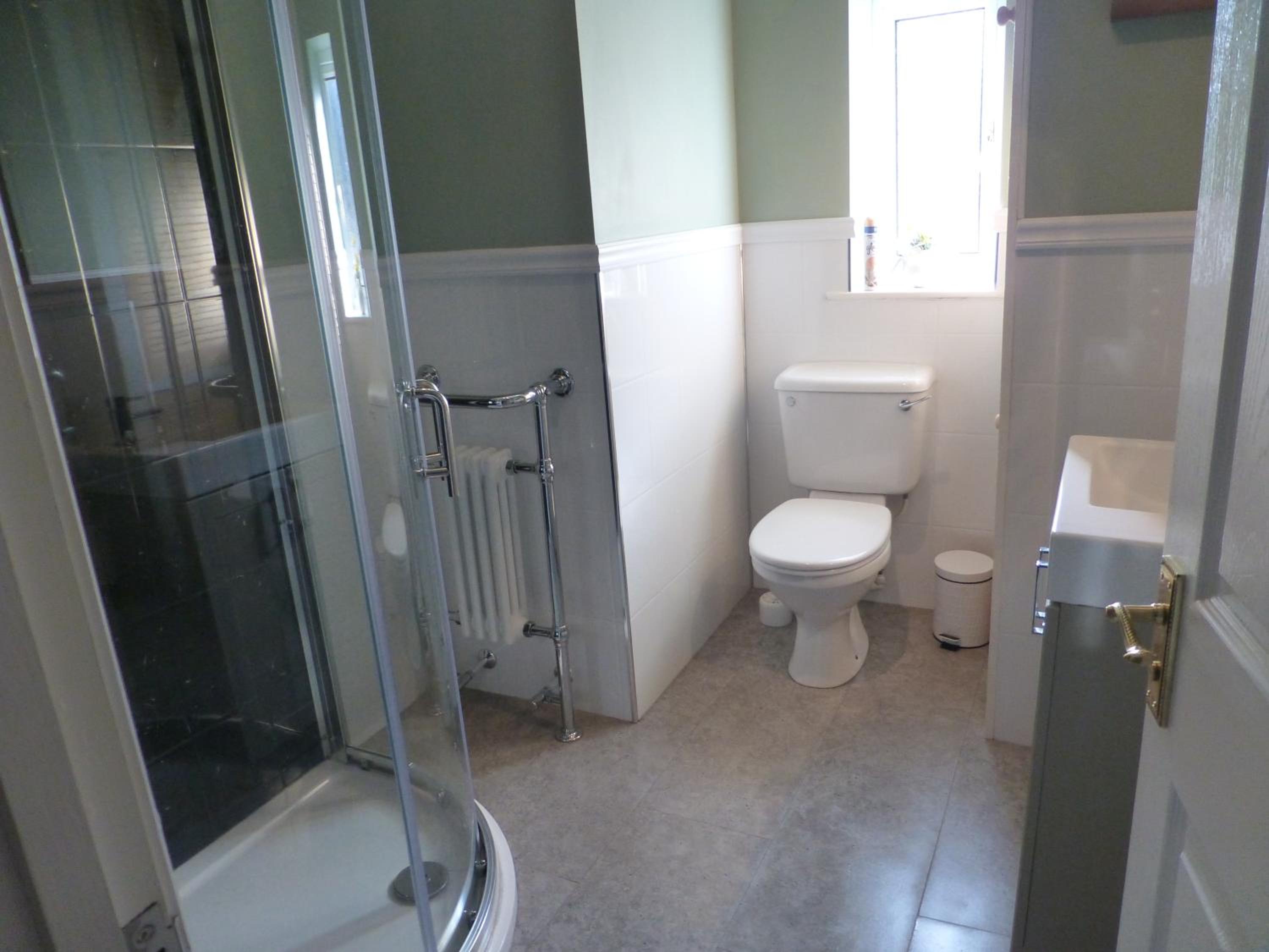 Three-Bedroom House photo 2