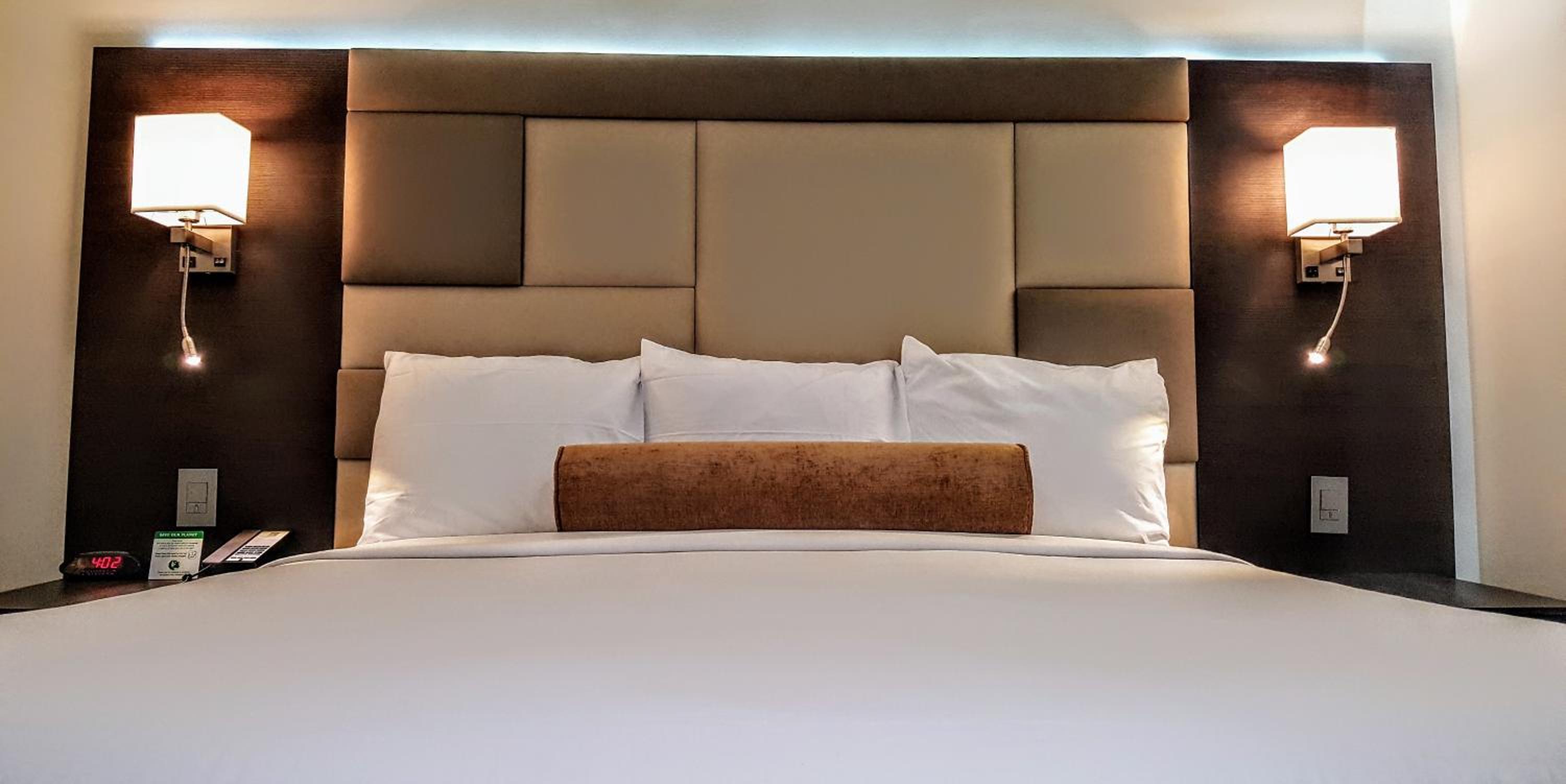 Suite with Pool View