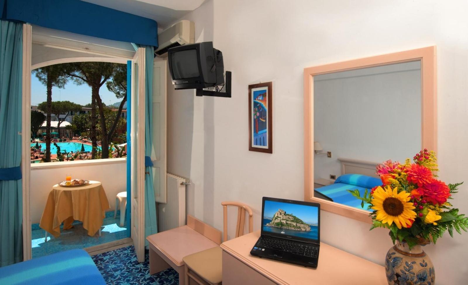 Quadruple Room with Balcony