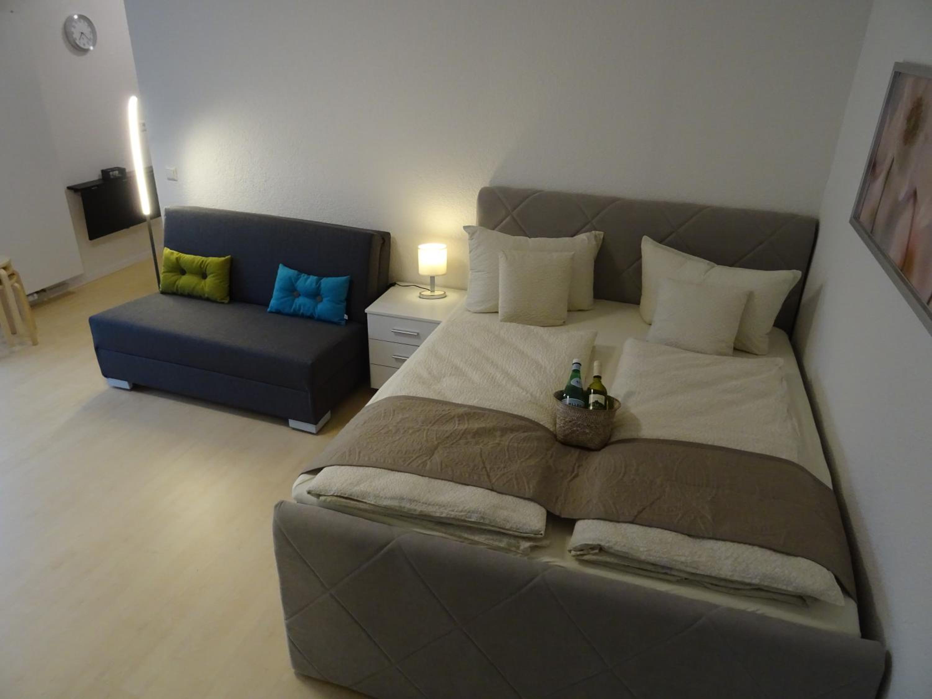 Apartment 6 photo 3