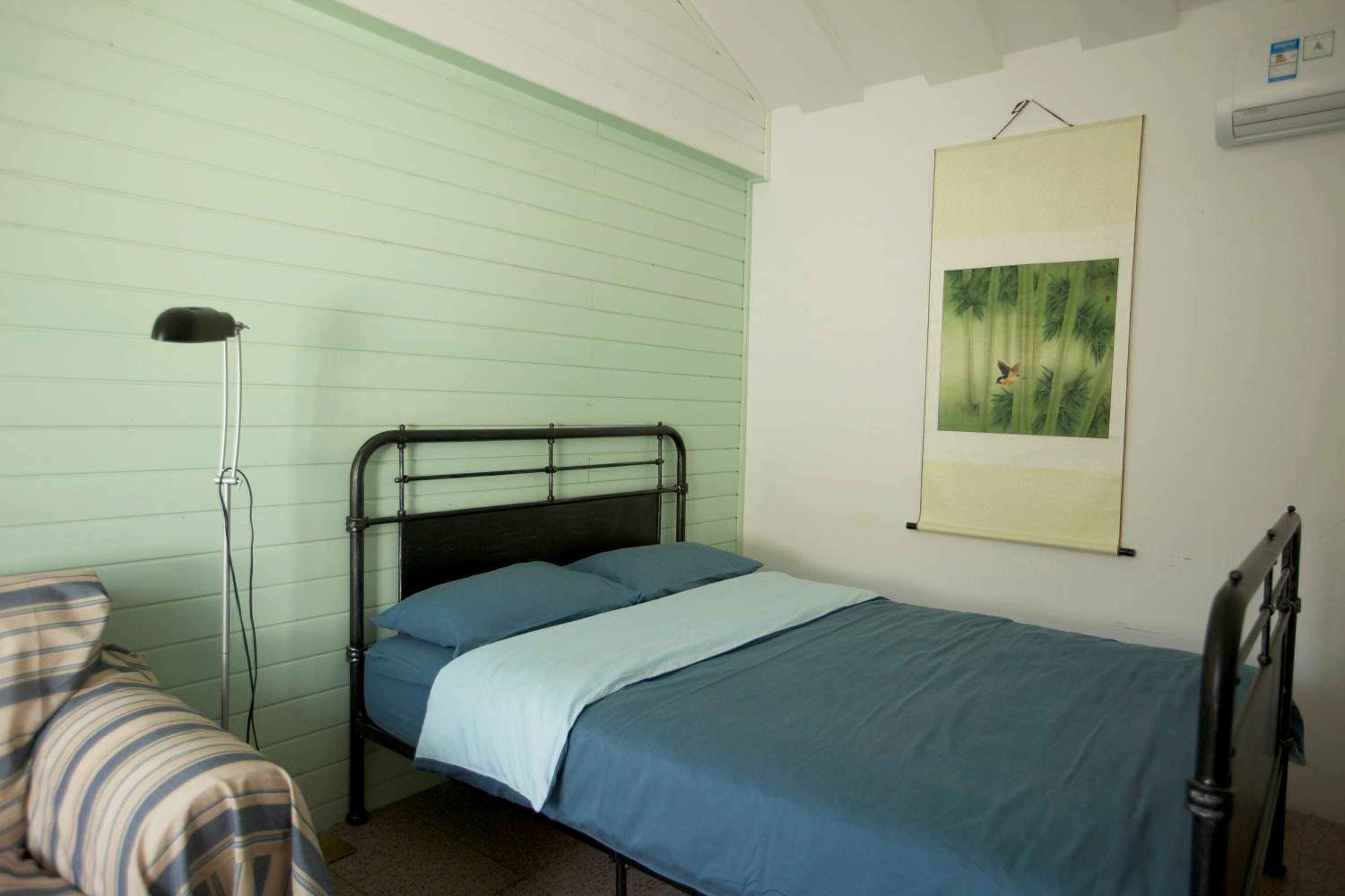 Double Room with Shared Bathroom photo 3