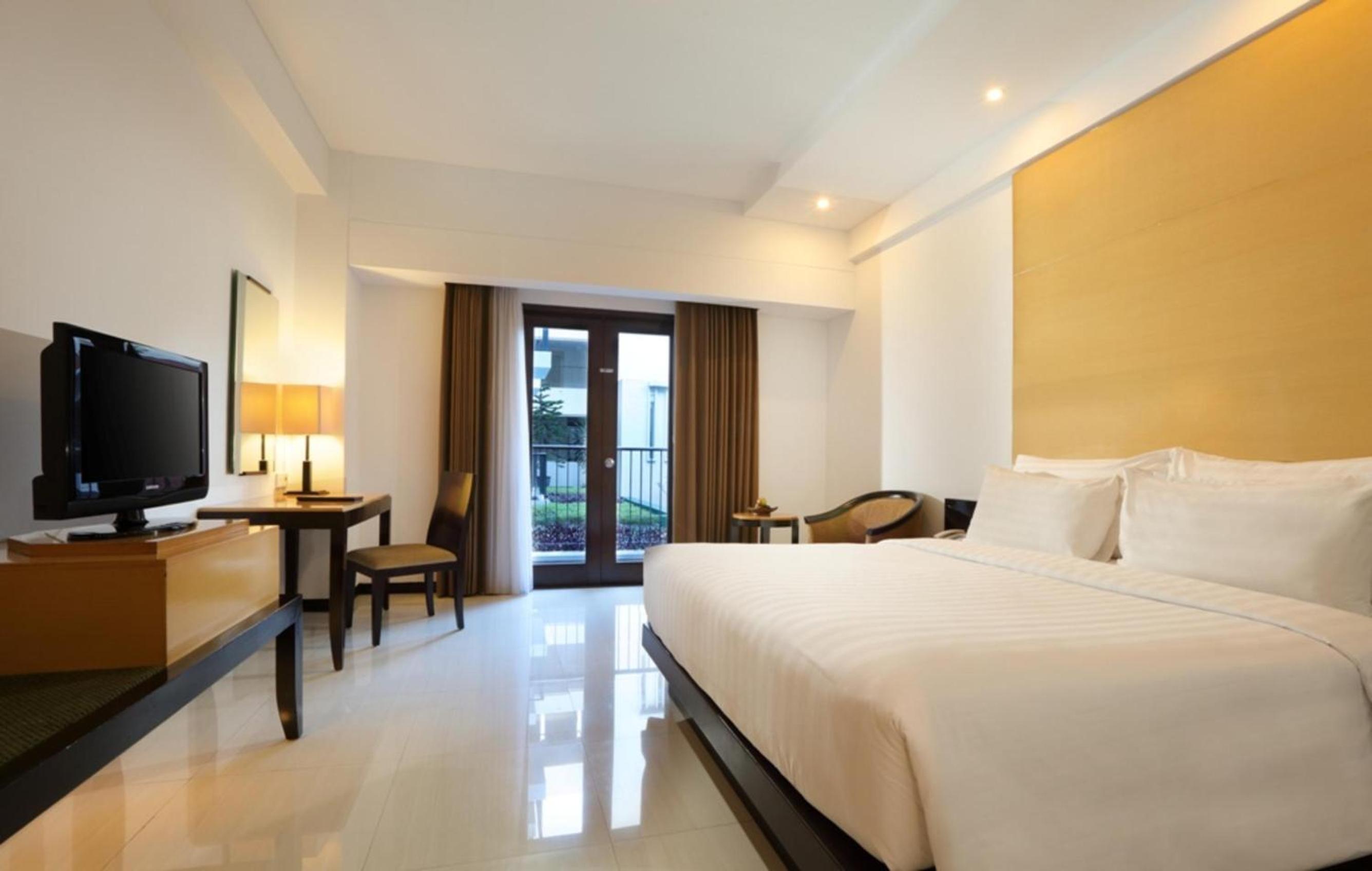 Deluxe Queen Room