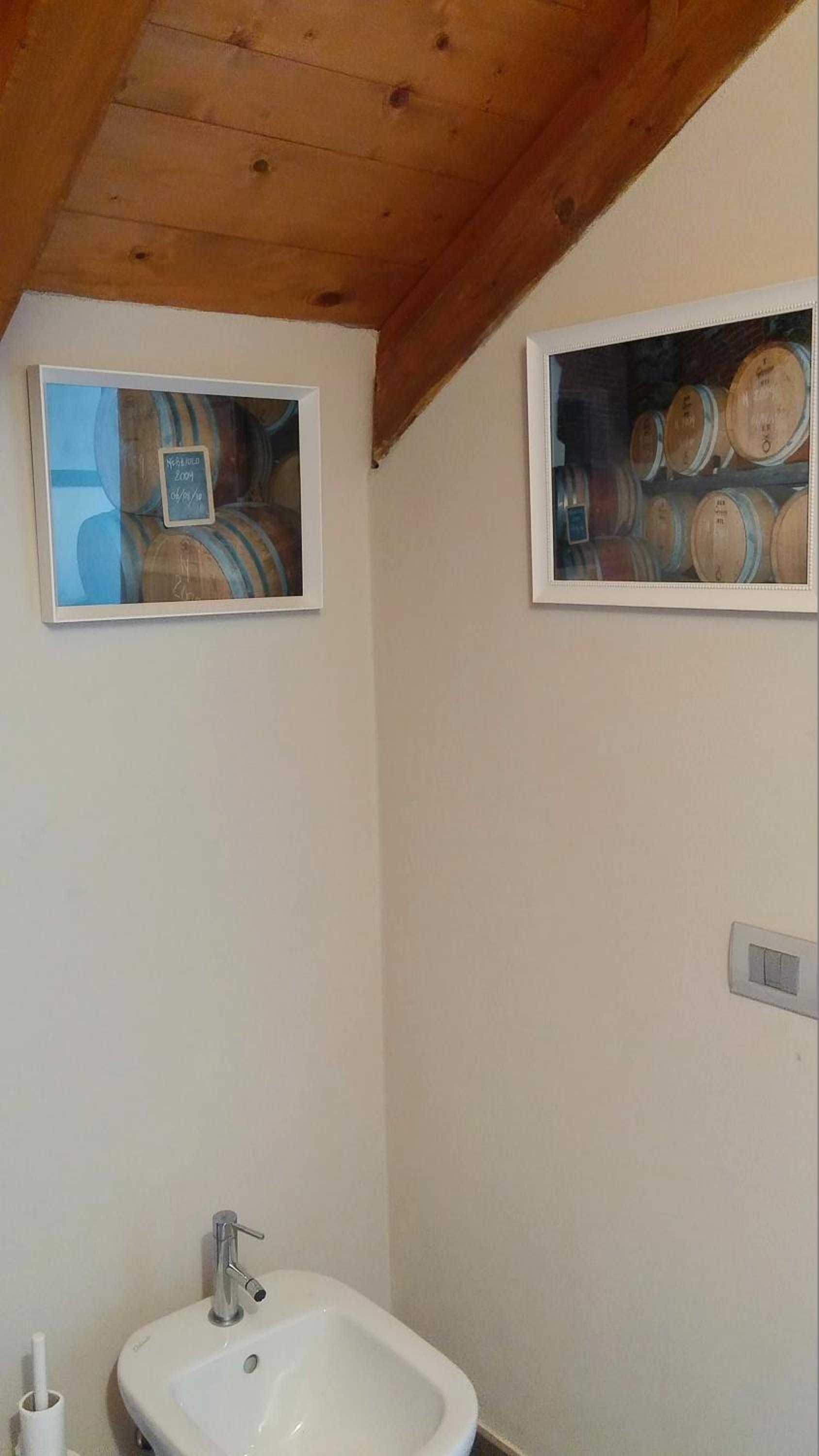Double Room with Private Bathroom - Photo 10