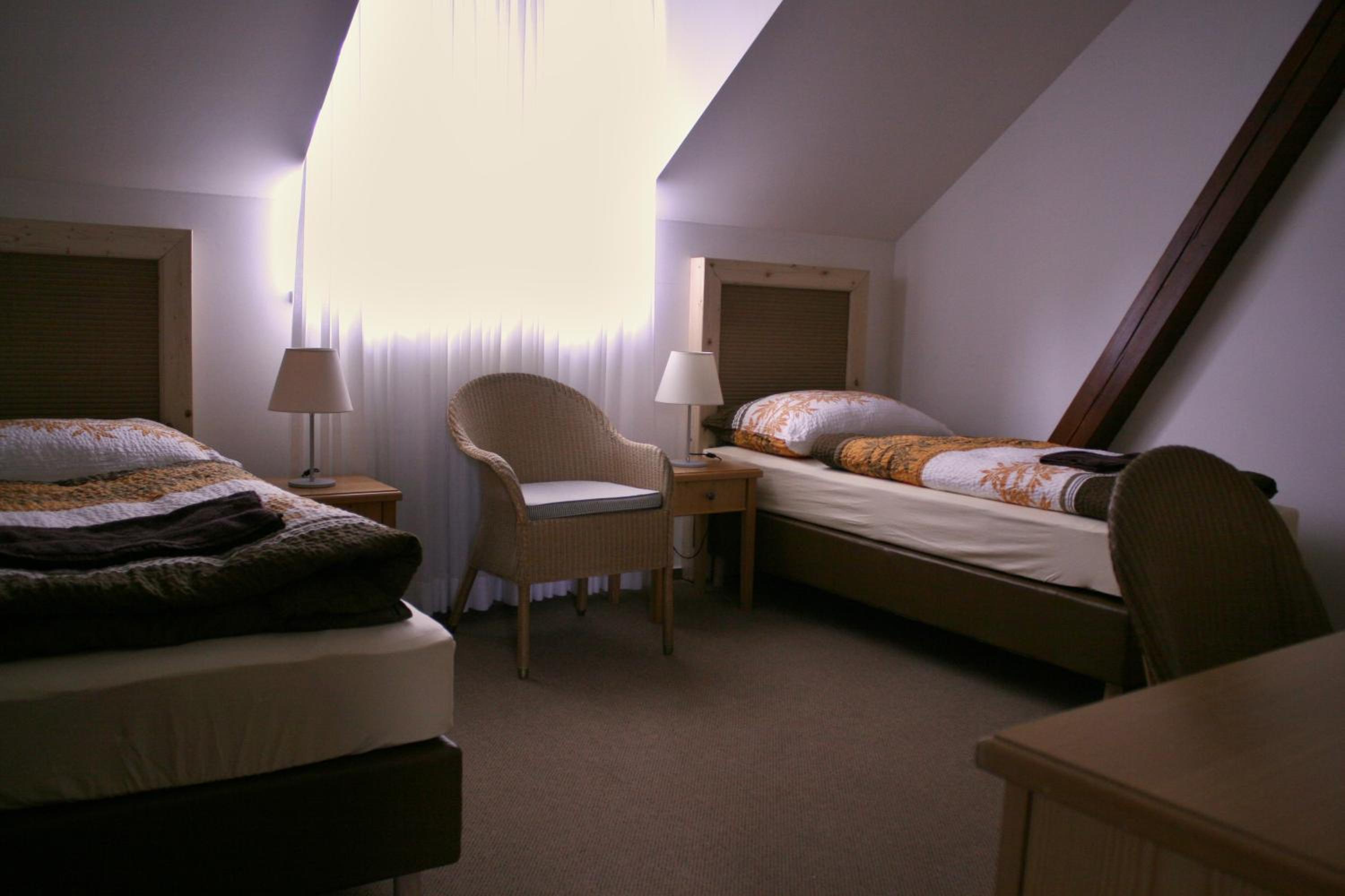 Twin Room with Private Bathroom photo 1