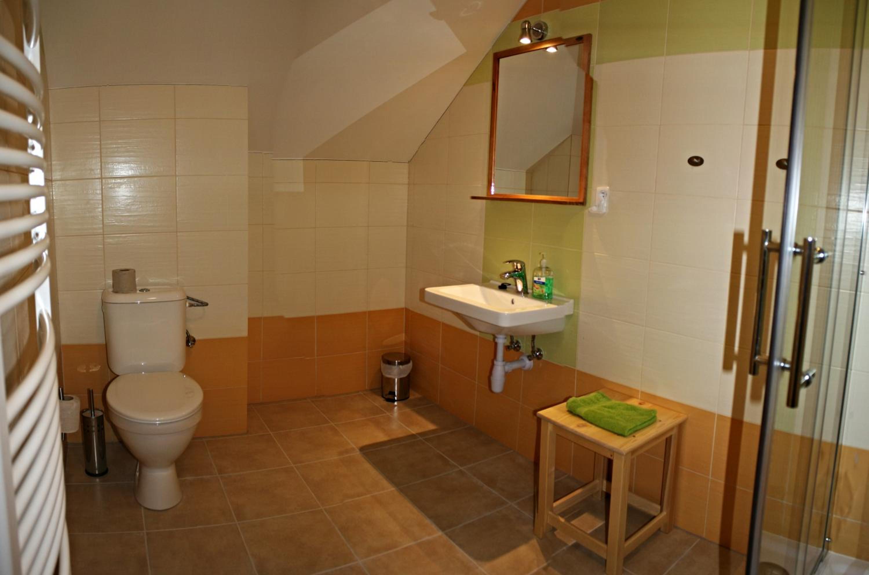 Quadruple Room with Private Bathroom photo 2