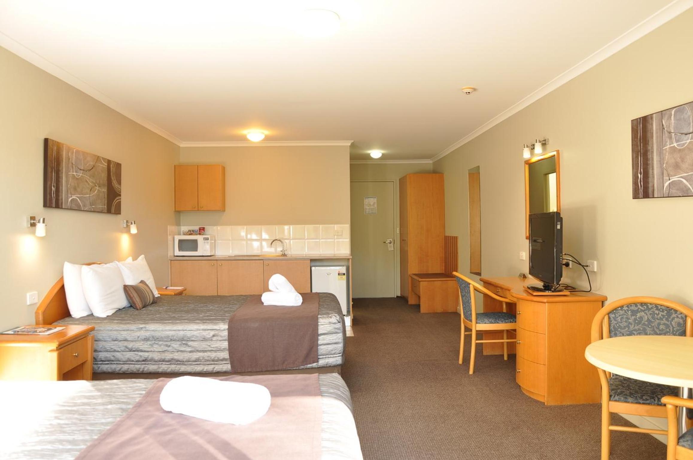 Superior Triple Room photo 2