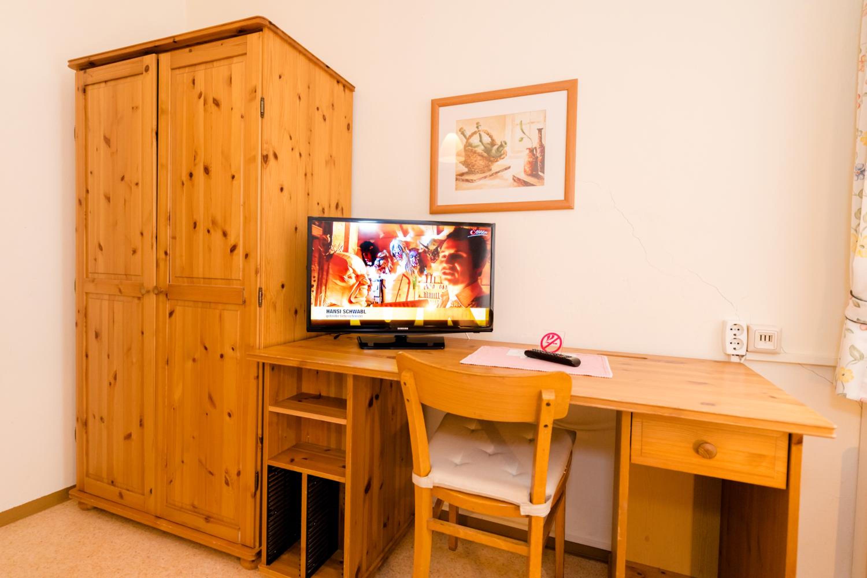 Single Room photo 3