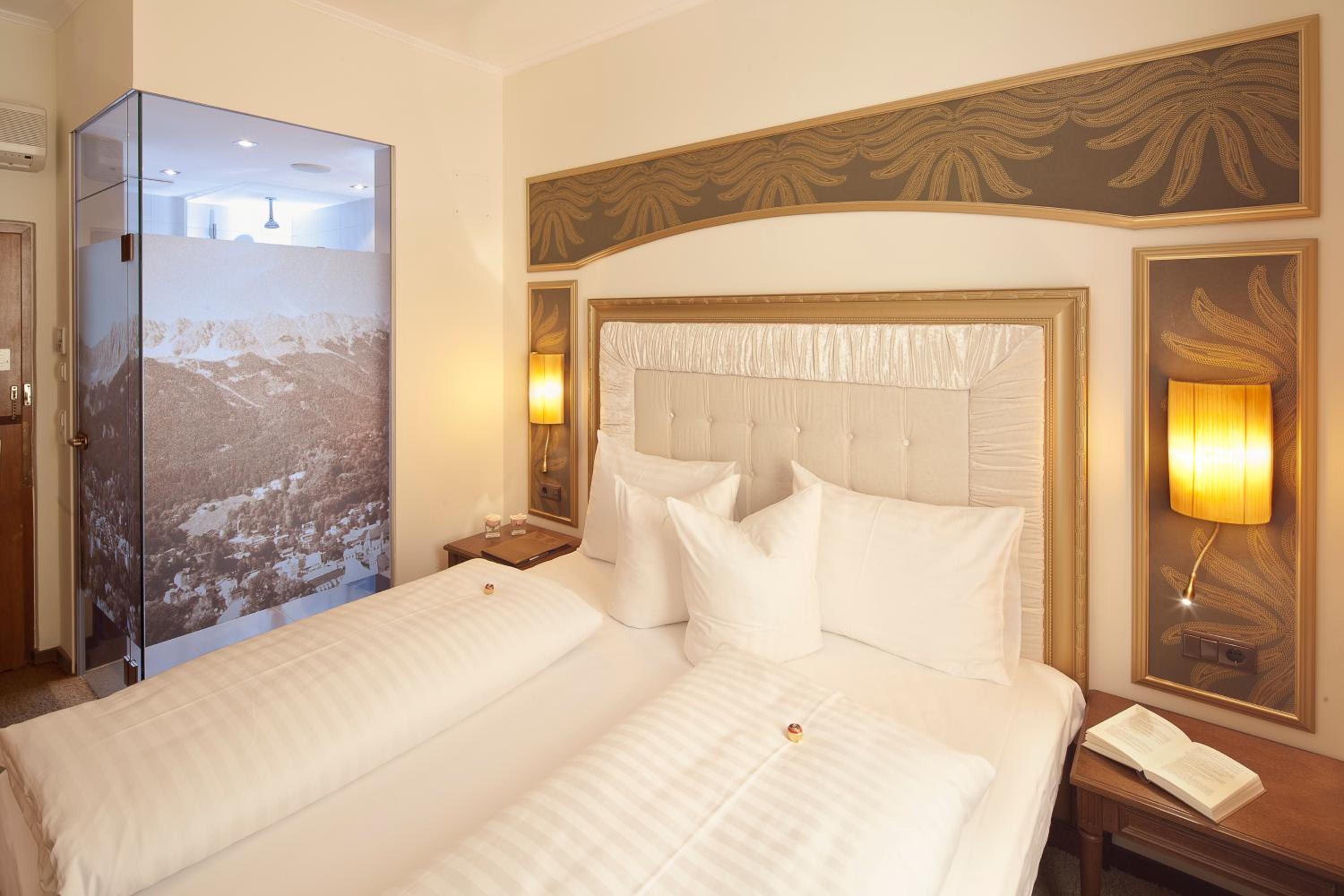 Classic Double Room - Photo 7
