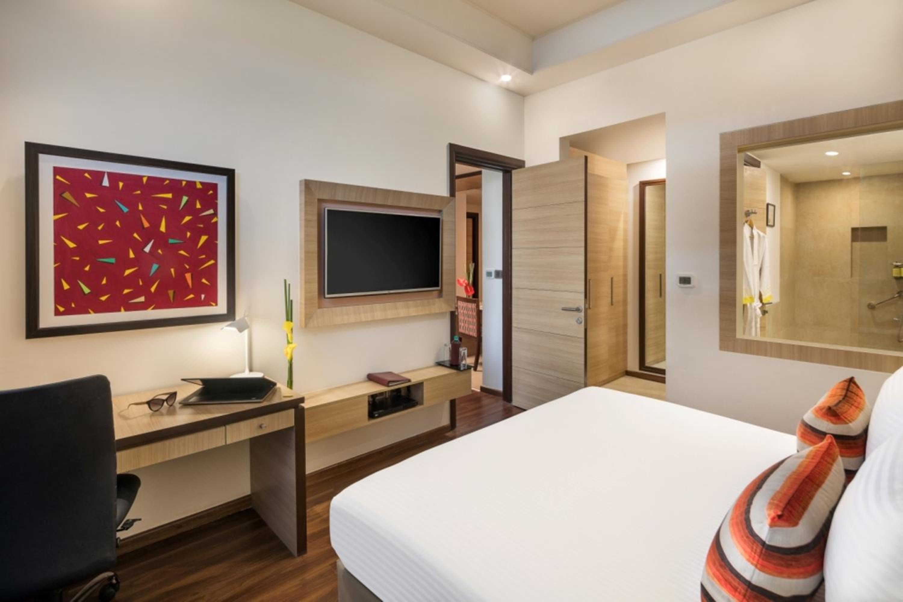Deluxe Suite - Photo 5