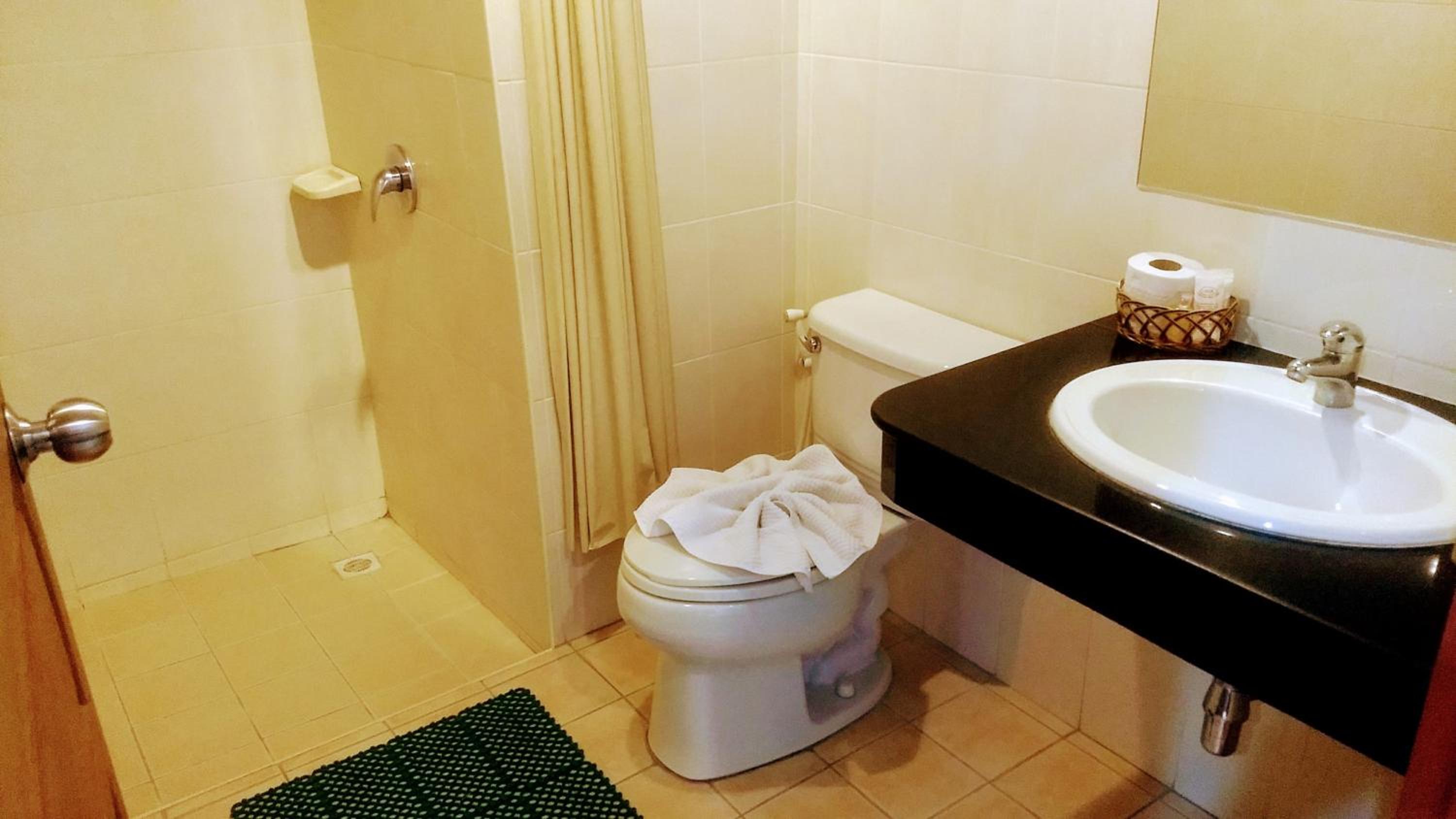 Executive Double Room with Pool Access - Photo 2