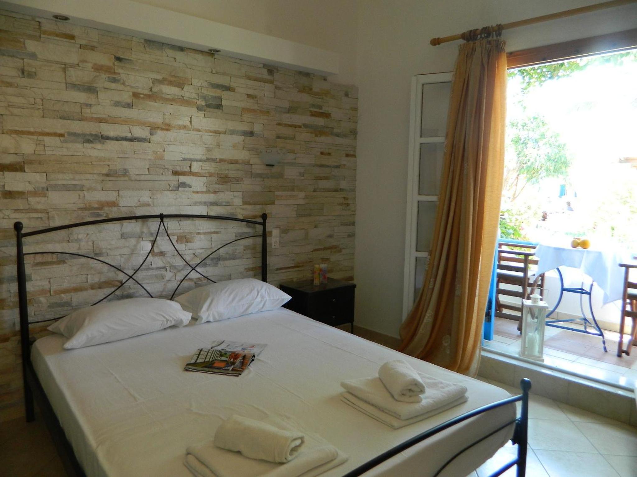 Double Room - Photo 9