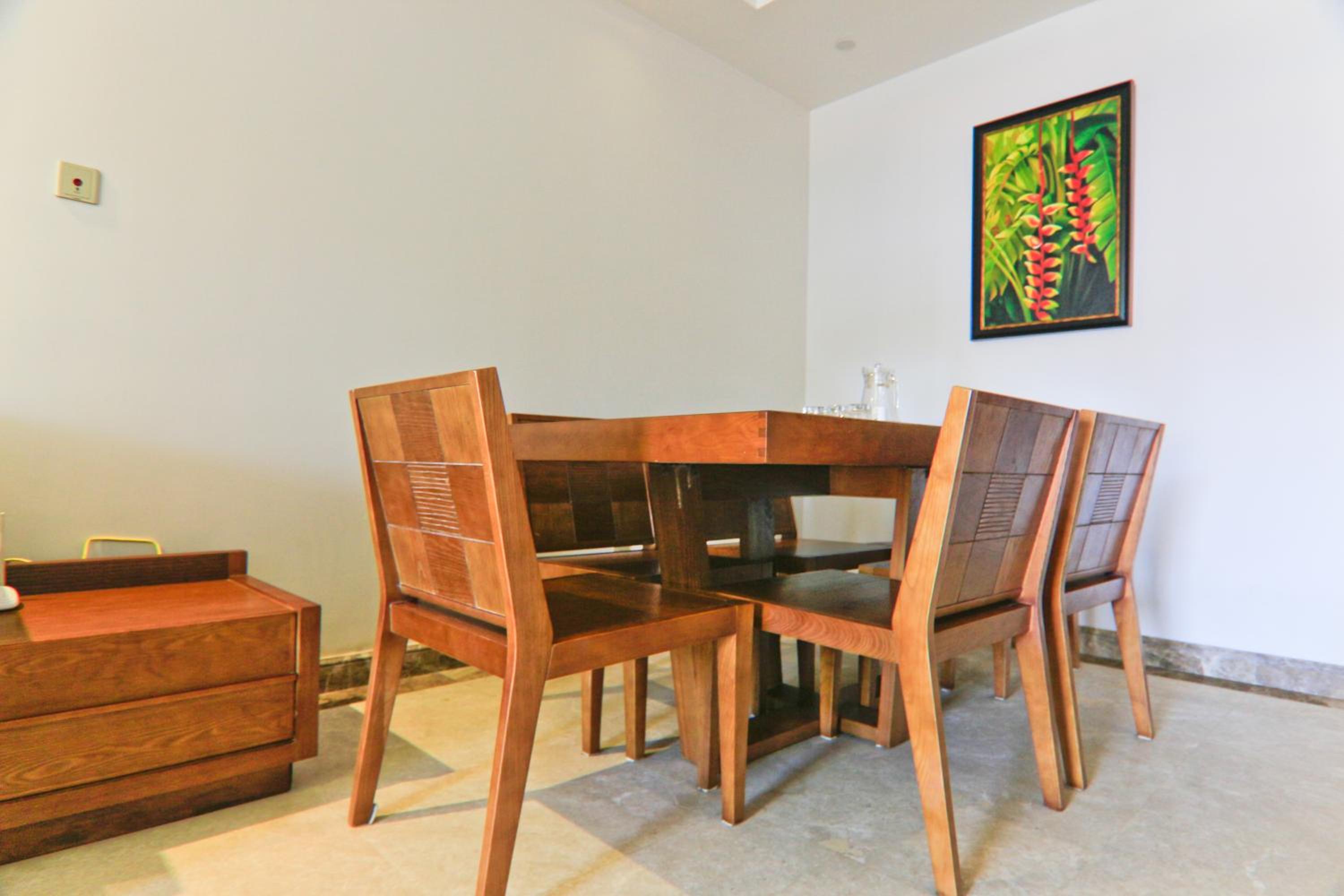 Two-Bedroom Apartment with Pool View - Photo 9