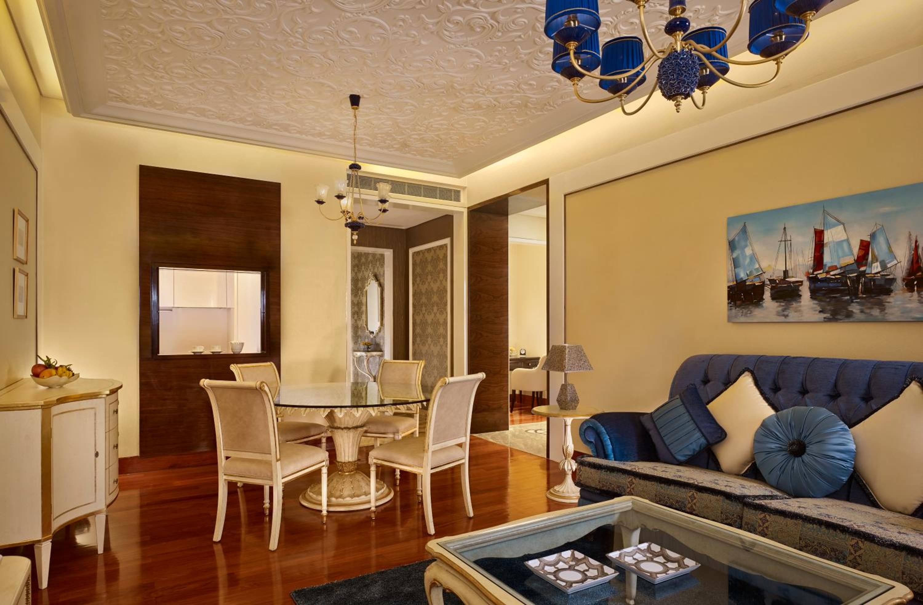One-Bedroom Suite – Usd250 Spa & Restaurant Credit photo 2