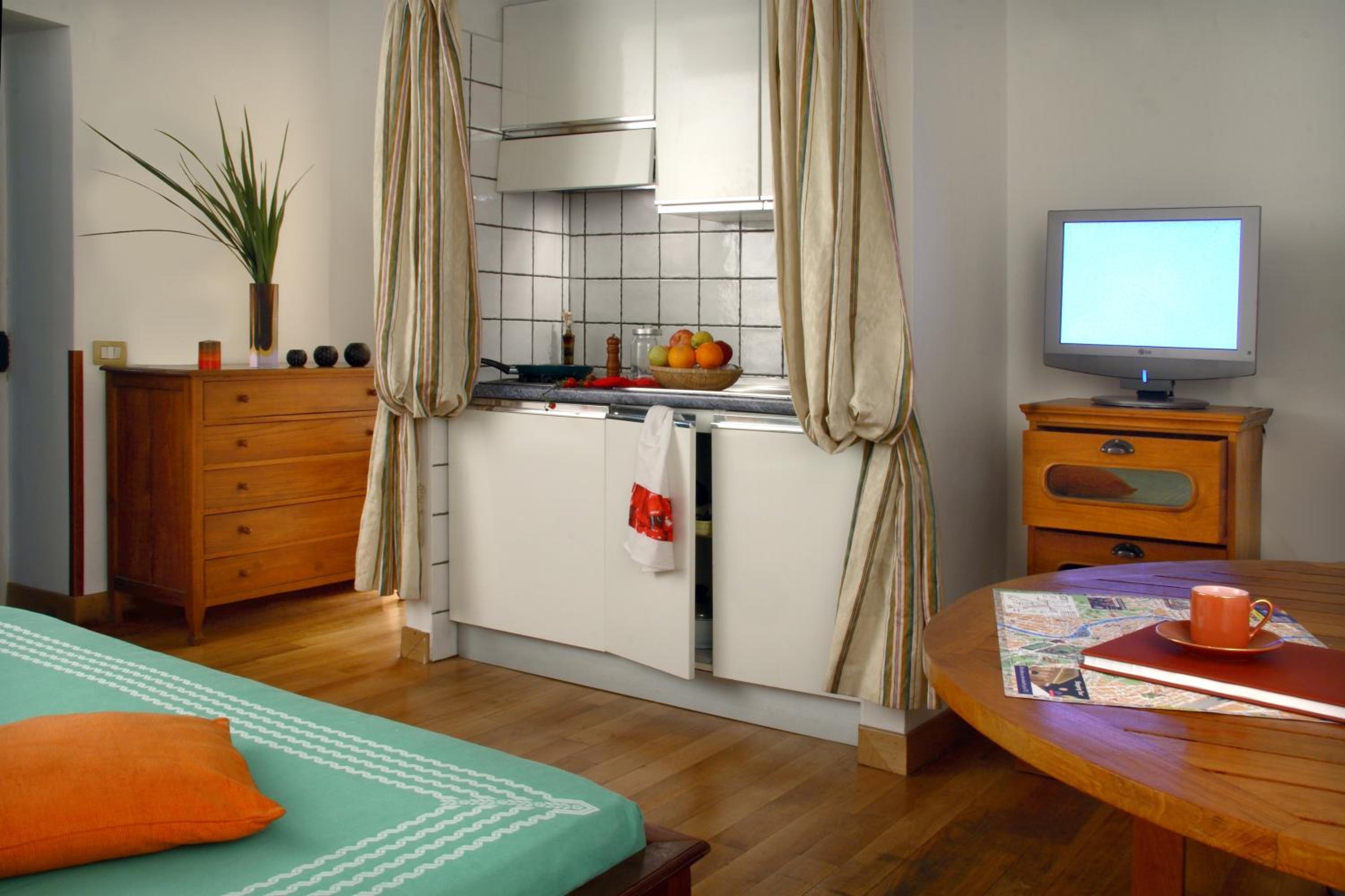 Quadruple Room with Kitchenette photo 2