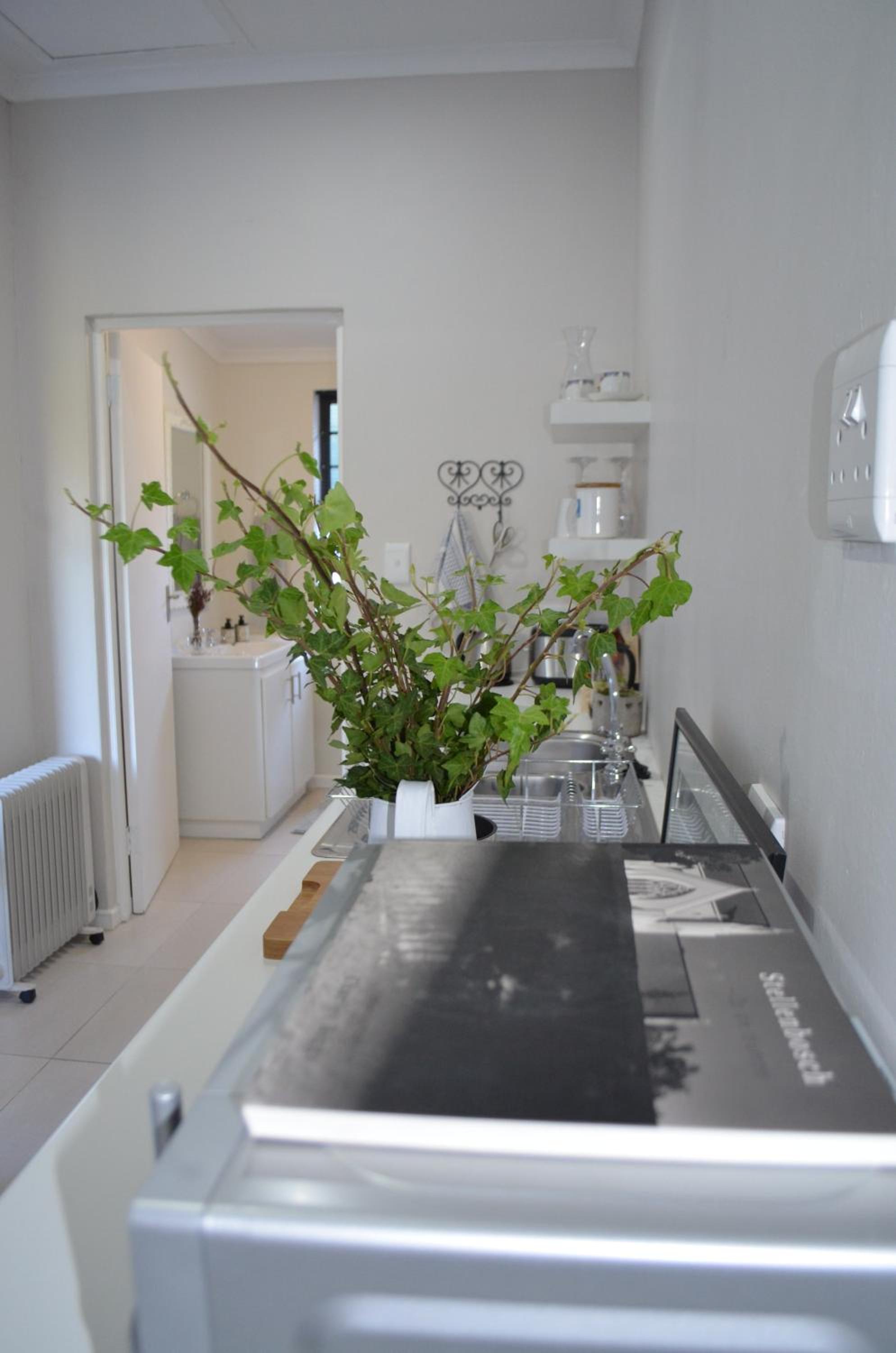 Studio Apartment - Photo 26