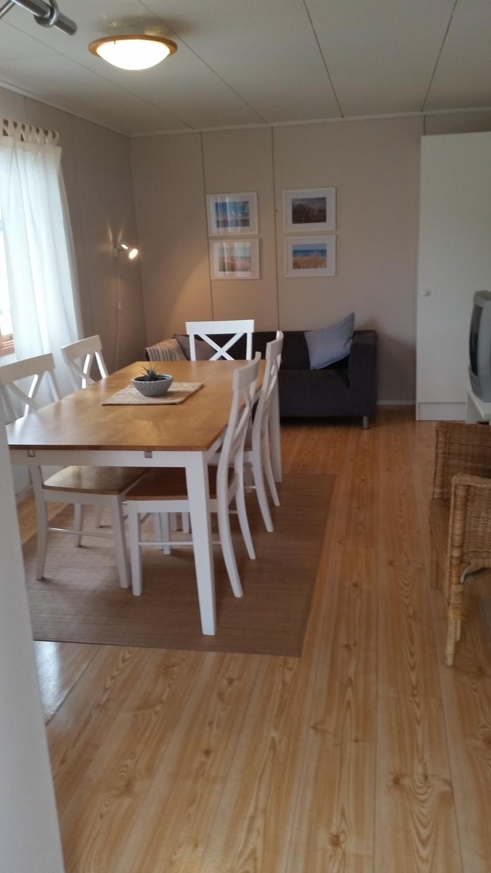 Two-Bedroom Cottage photo 2