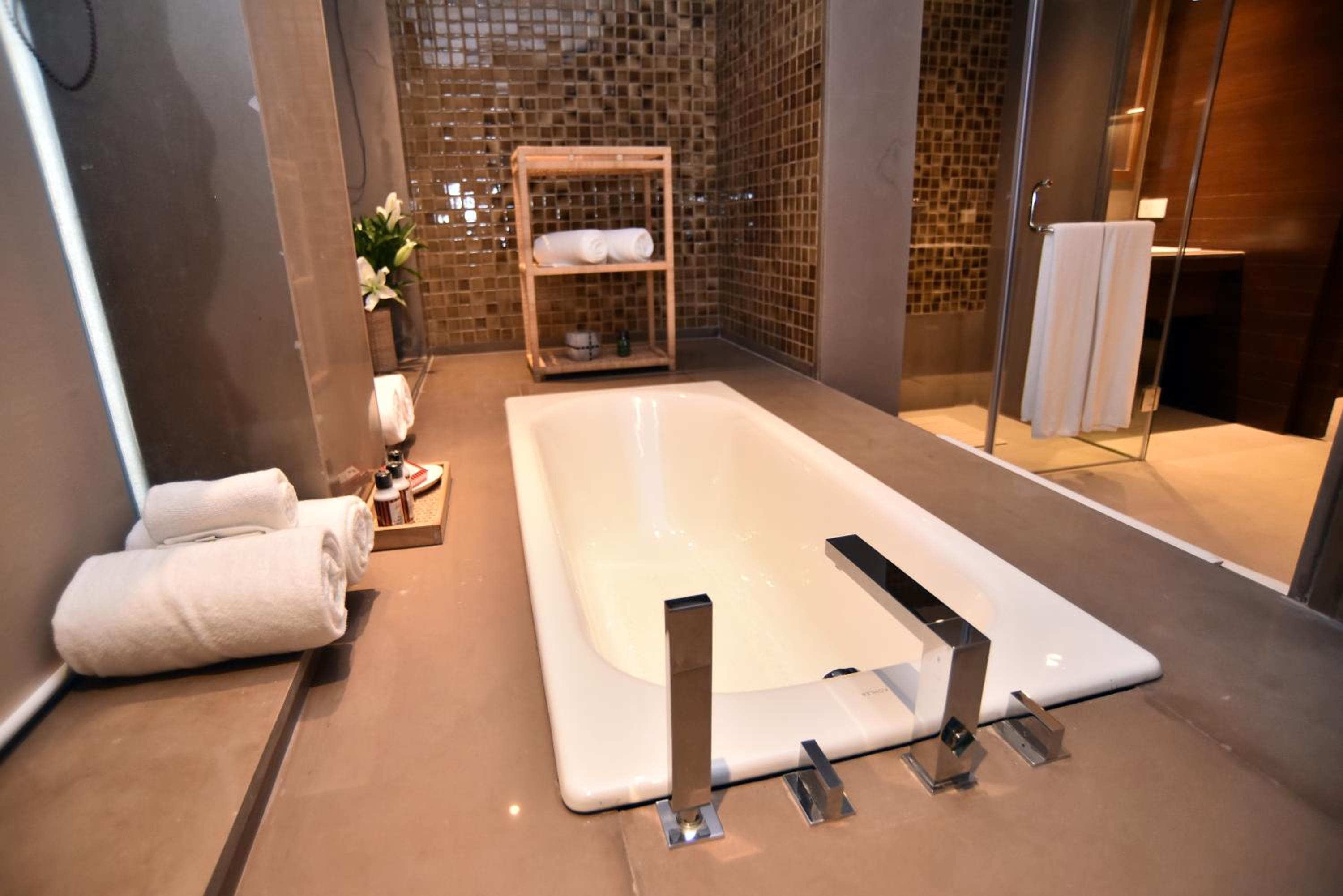 The Legacy Suite (20% off on session of Spa,Complimentary Welcome Drink on arrival and Complimentary Hi-Tea) photo 3