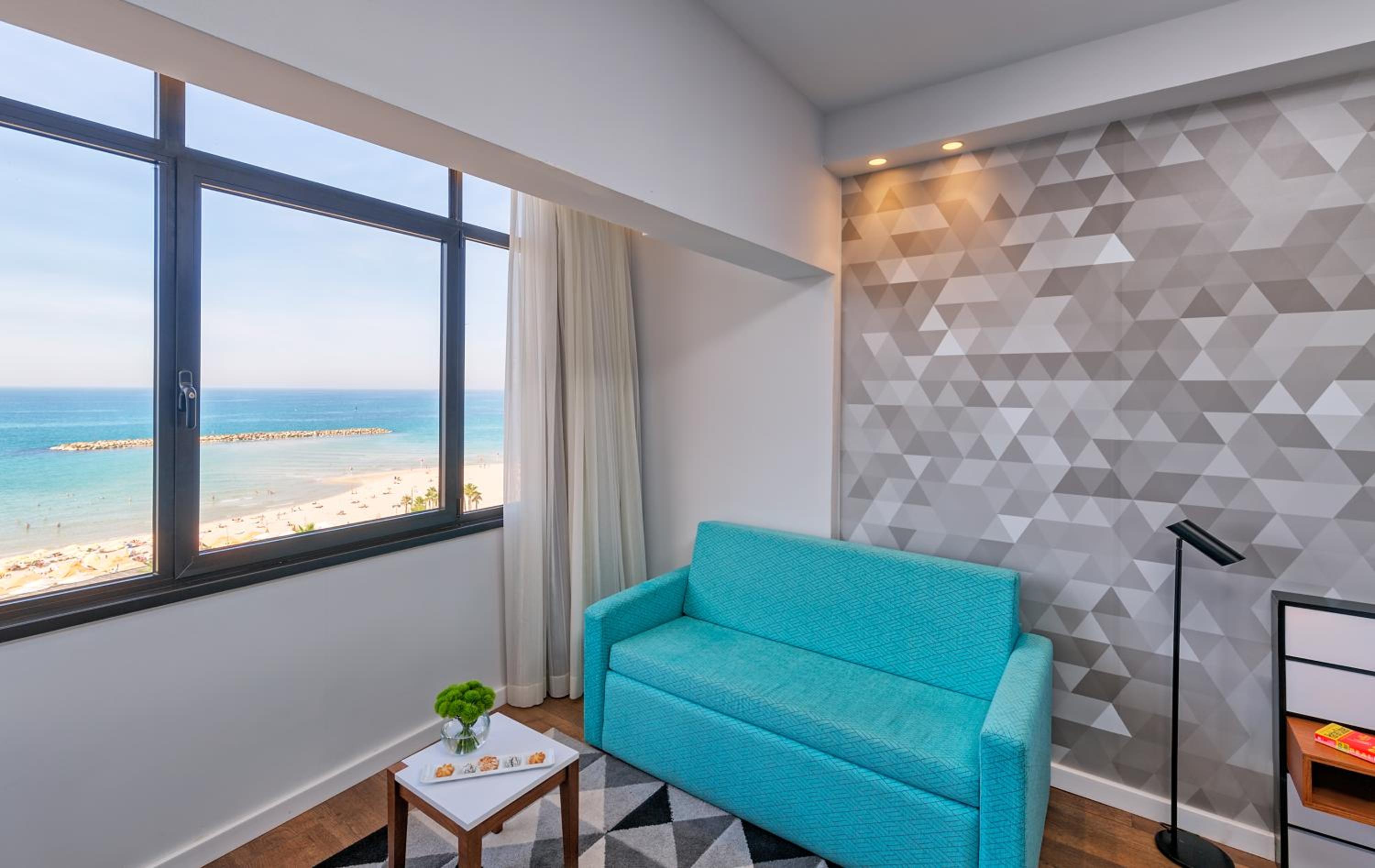 Deluxe Double or Twin Room with Sea View - Photo 6