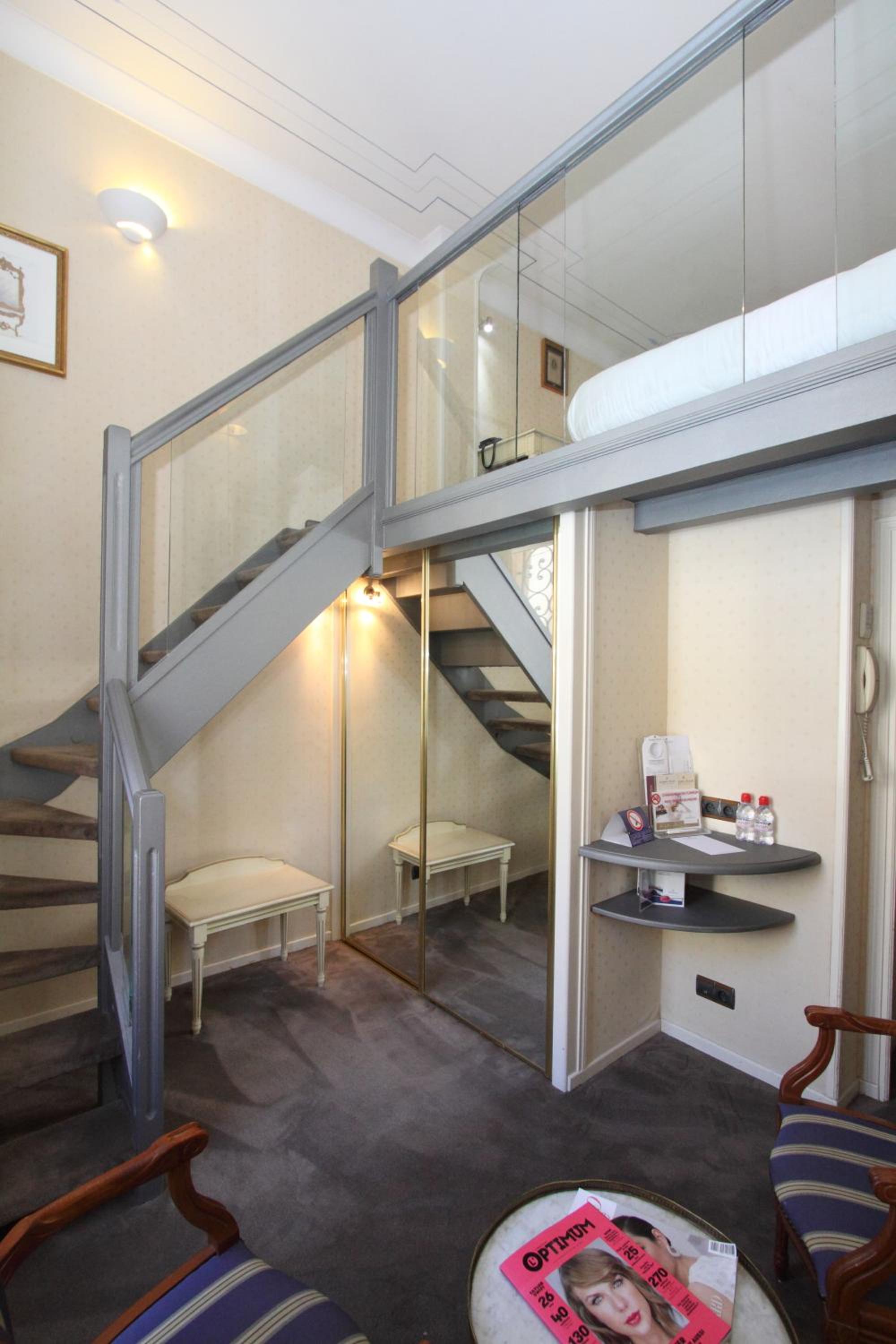 Duplex Suite - Photo 18
